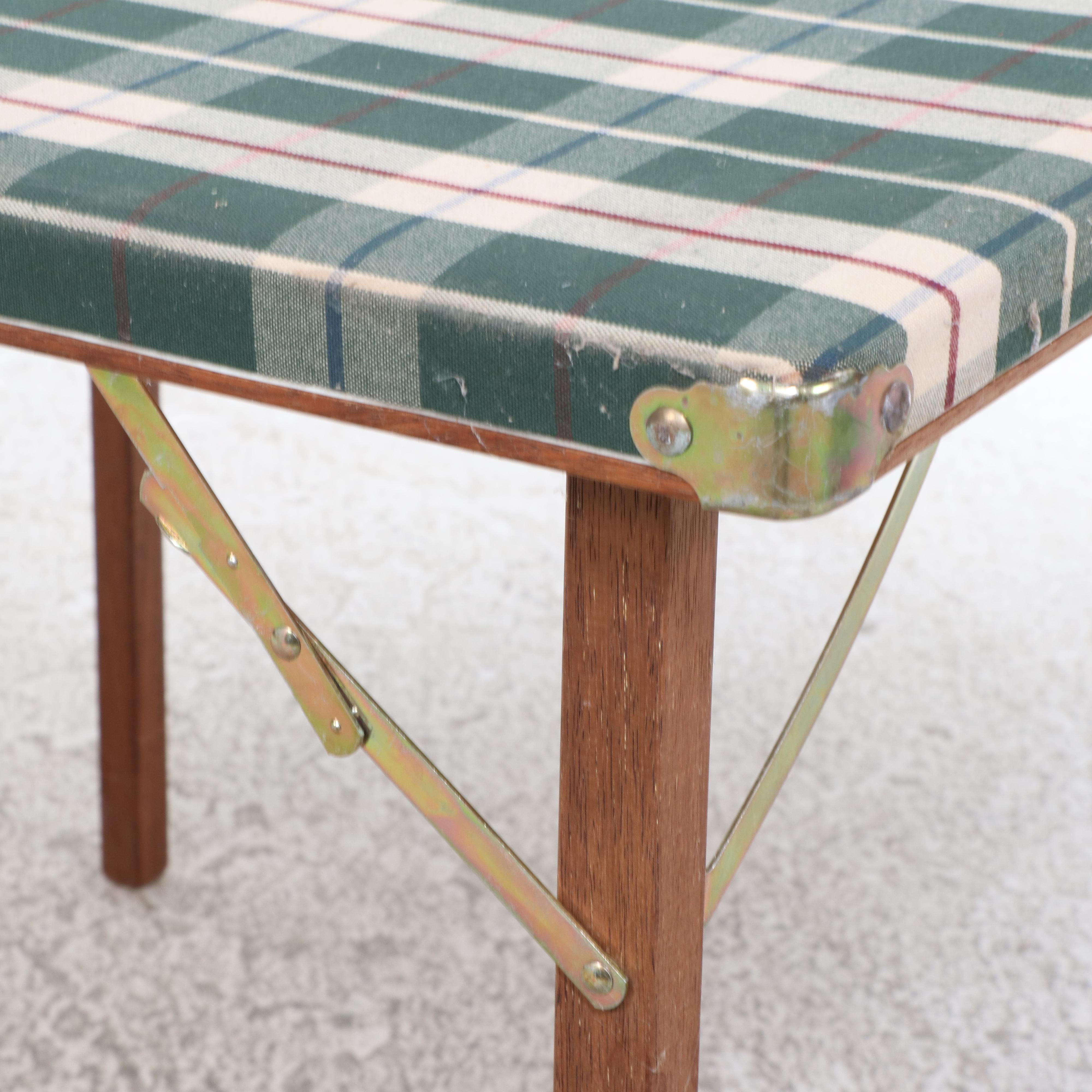 South Western Mfg. Australian Green Plaid and Wood Folding Table