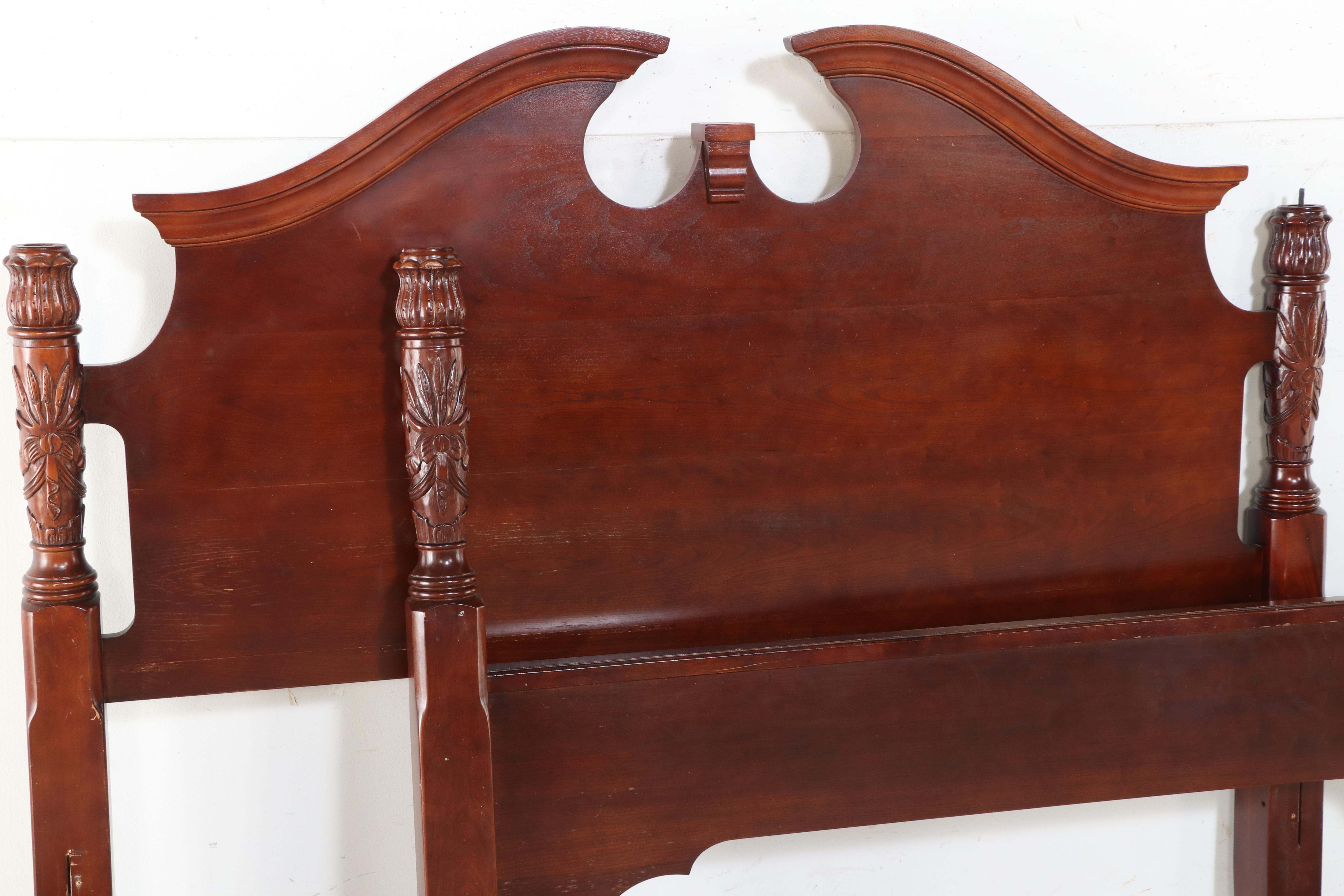 Broyhill Furniture Georgian Style Four Poster Queen Size Bed Frame