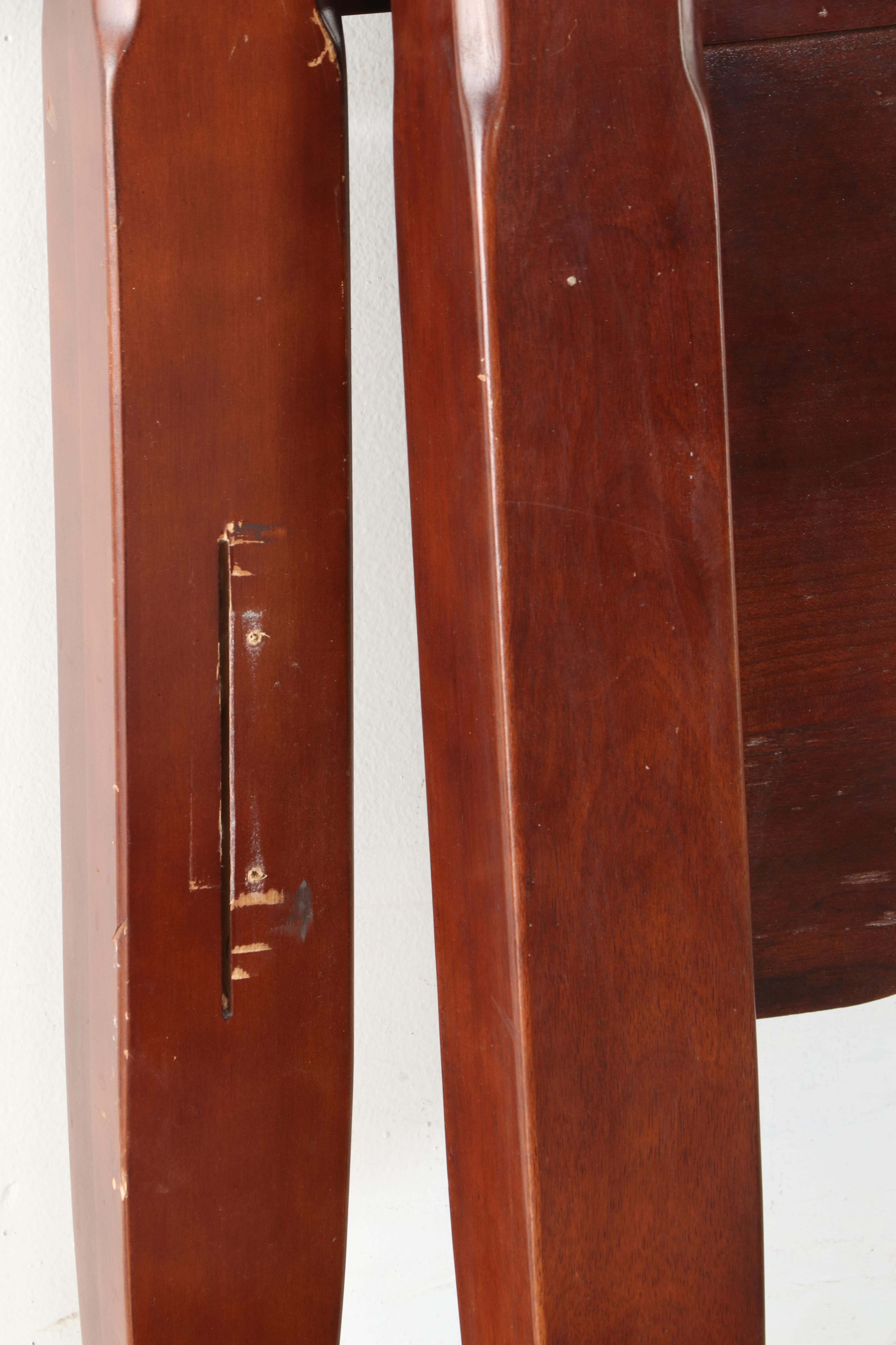 Broyhill Furniture Georgian Style Four Poster Queen Size Bed Frame