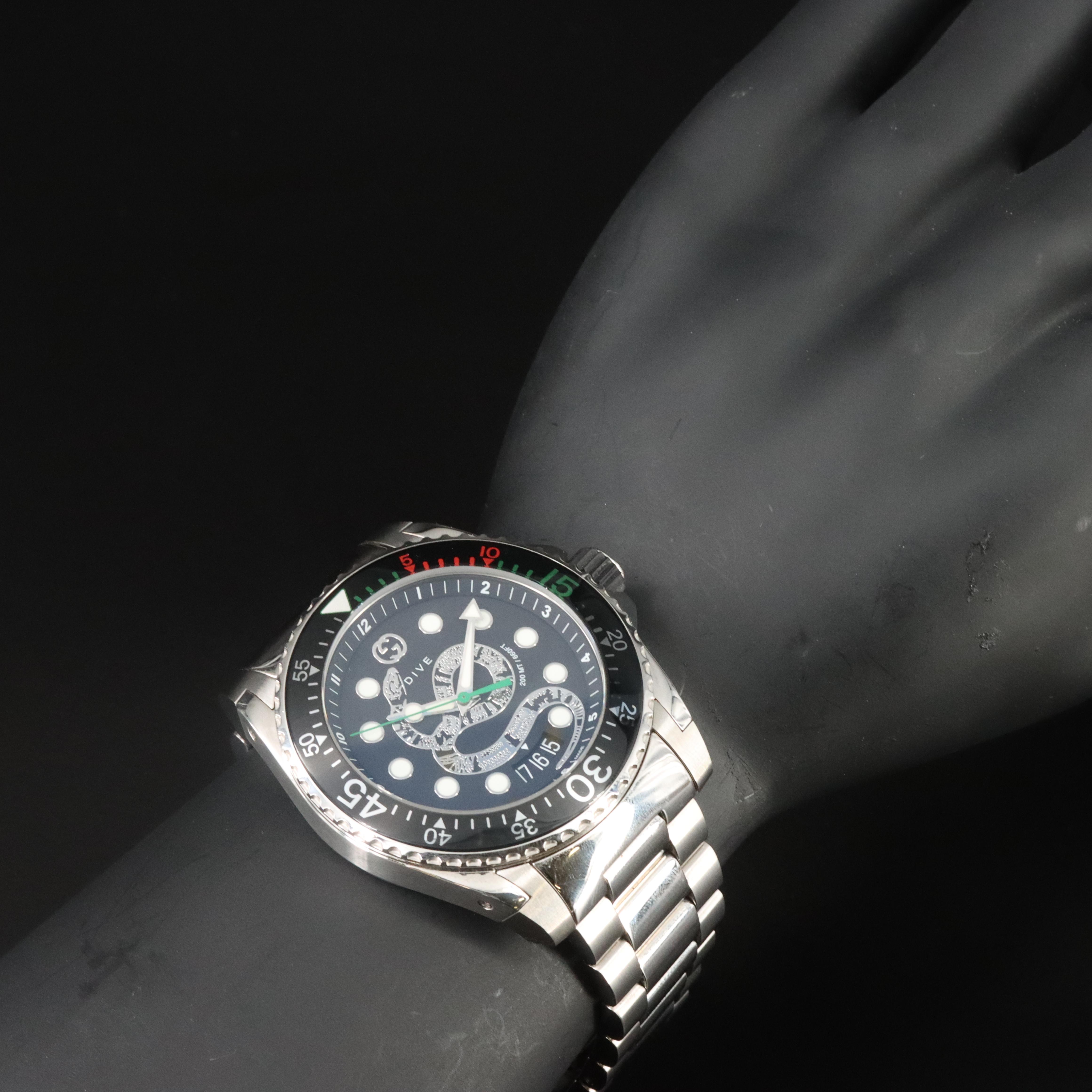 Gucci 200M Dive 45mm Steel Quartz Watch