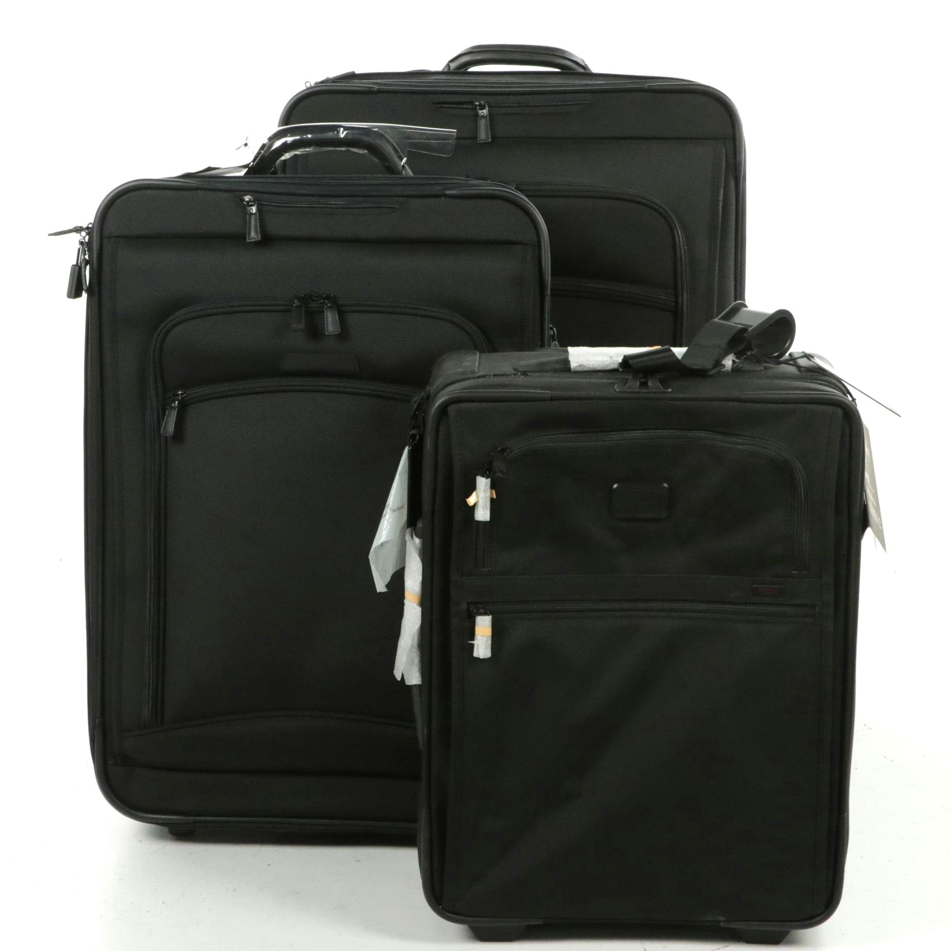 Tumi Alpha II Contentinental Expandable Carry-On and Samsonite Supra 4 Suitcases