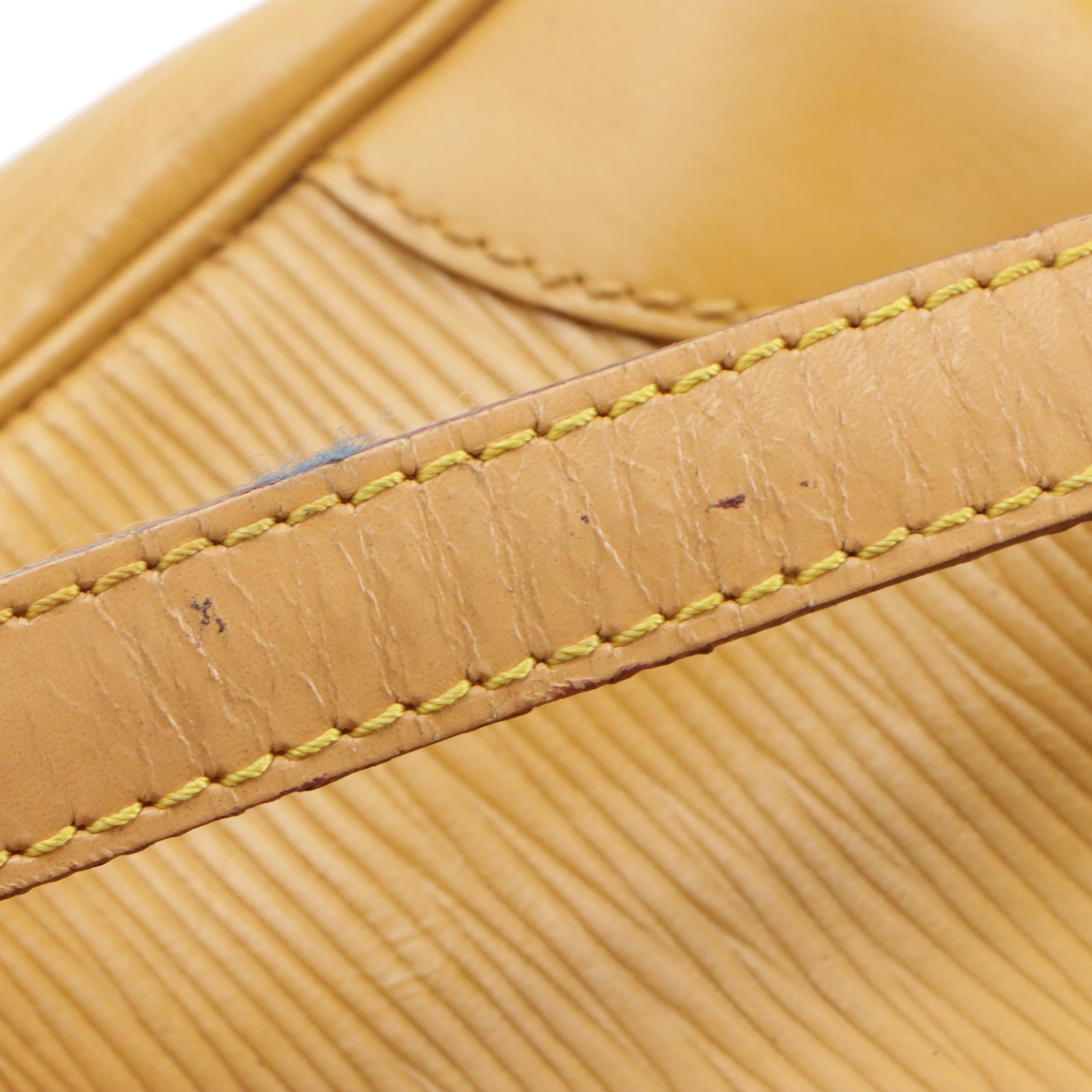 Louis Vuitton Trocadéro Crossbody Bag in Yellow Leather