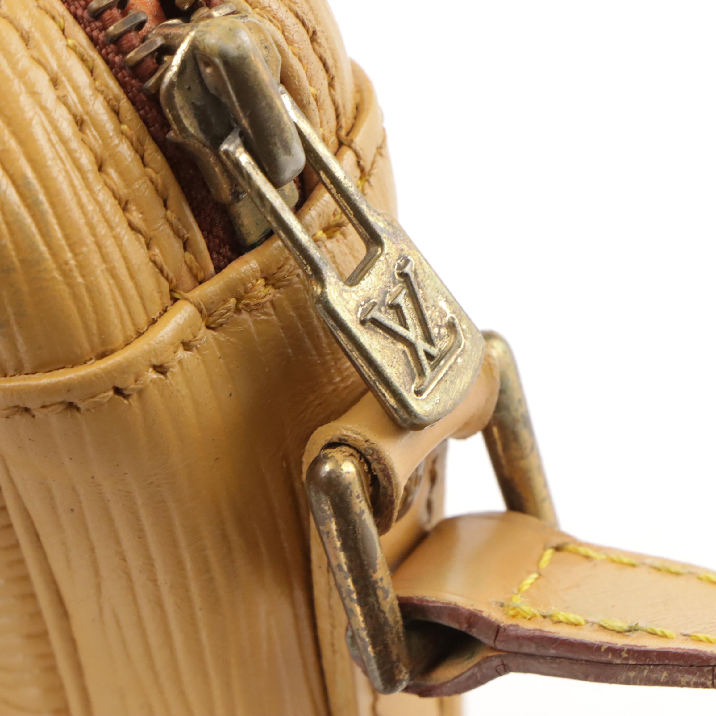 Louis Vuitton Trocadéro Crossbody Bag in Yellow Leather