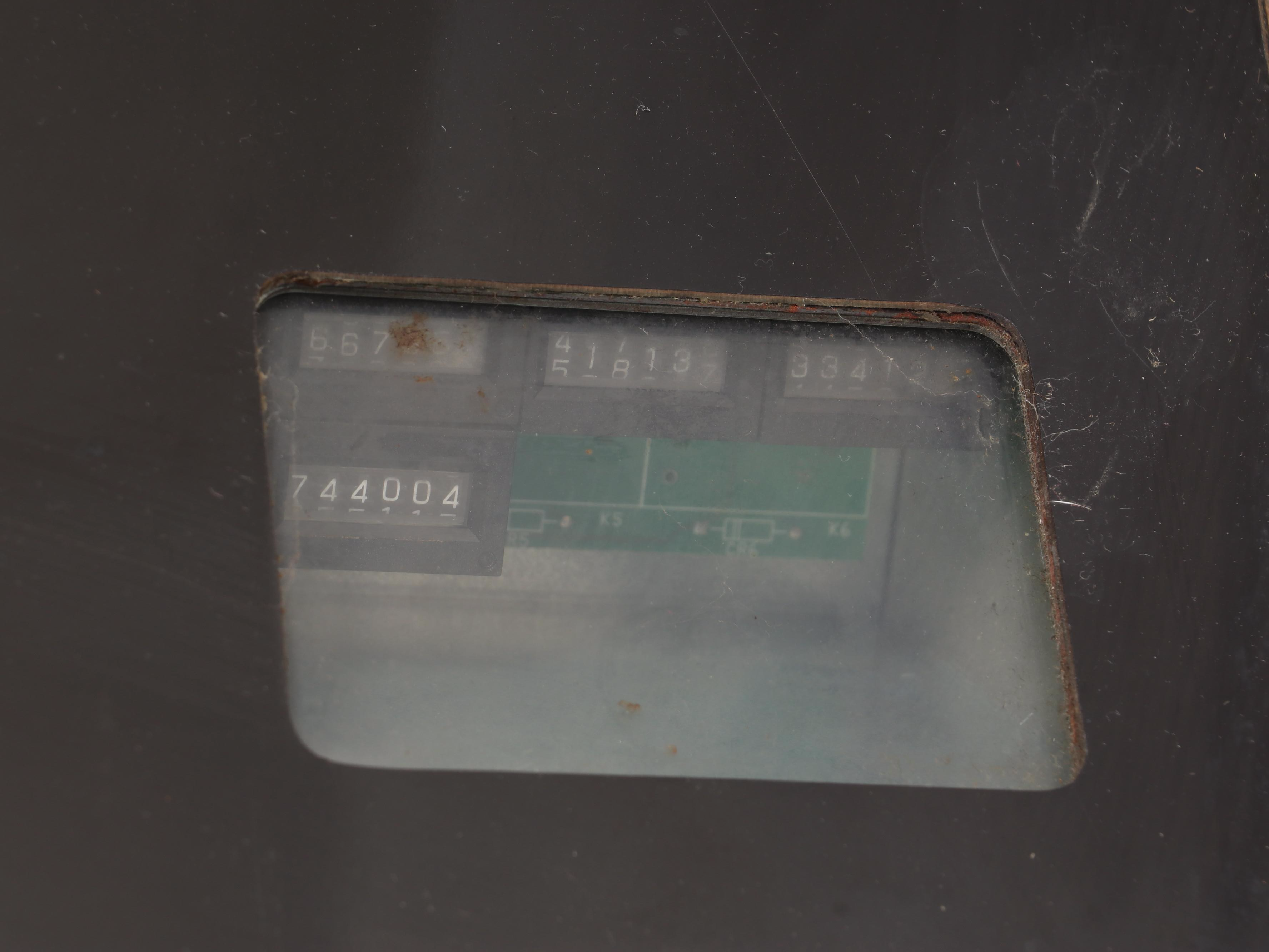 American IGT "Haywire Deluxe" Slot Machine with Cabinet Stand, 2006