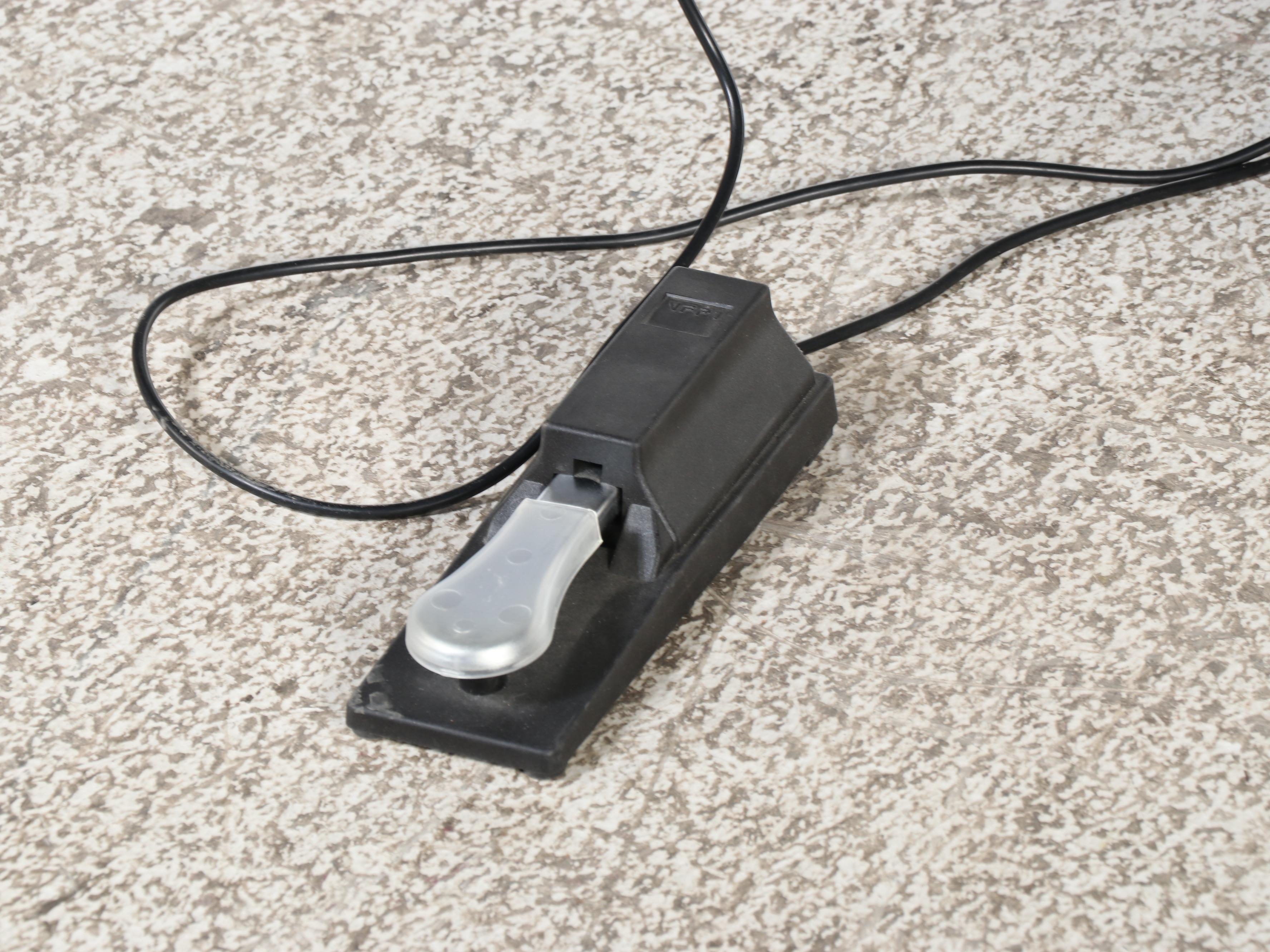 Casio Model CDP-220R Keyboard with Seat