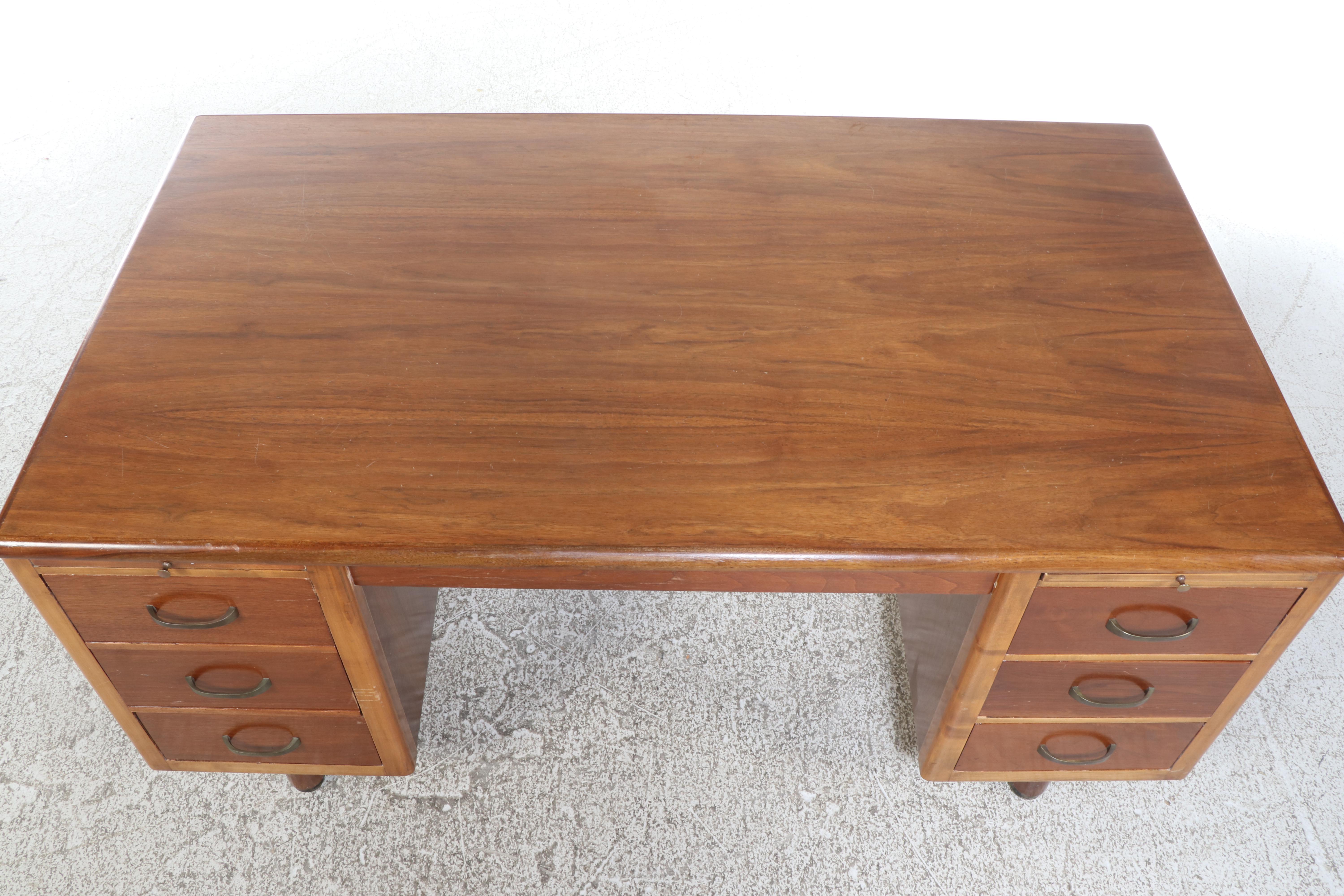 Mid Century Modern Walnut Executive Desk, Mid-20th Century