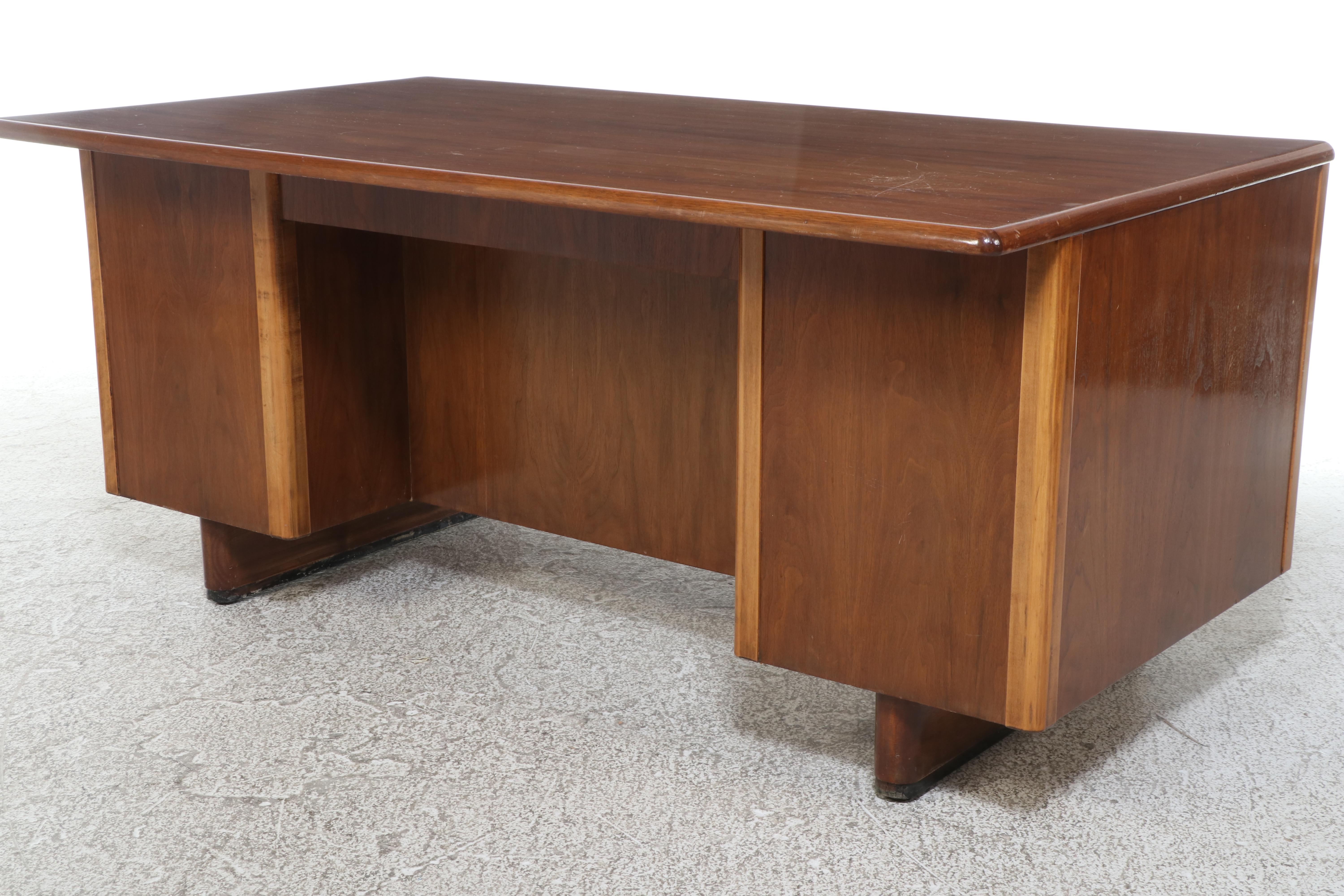 Mid Century Modern Walnut Executive Desk, Mid-20th Century