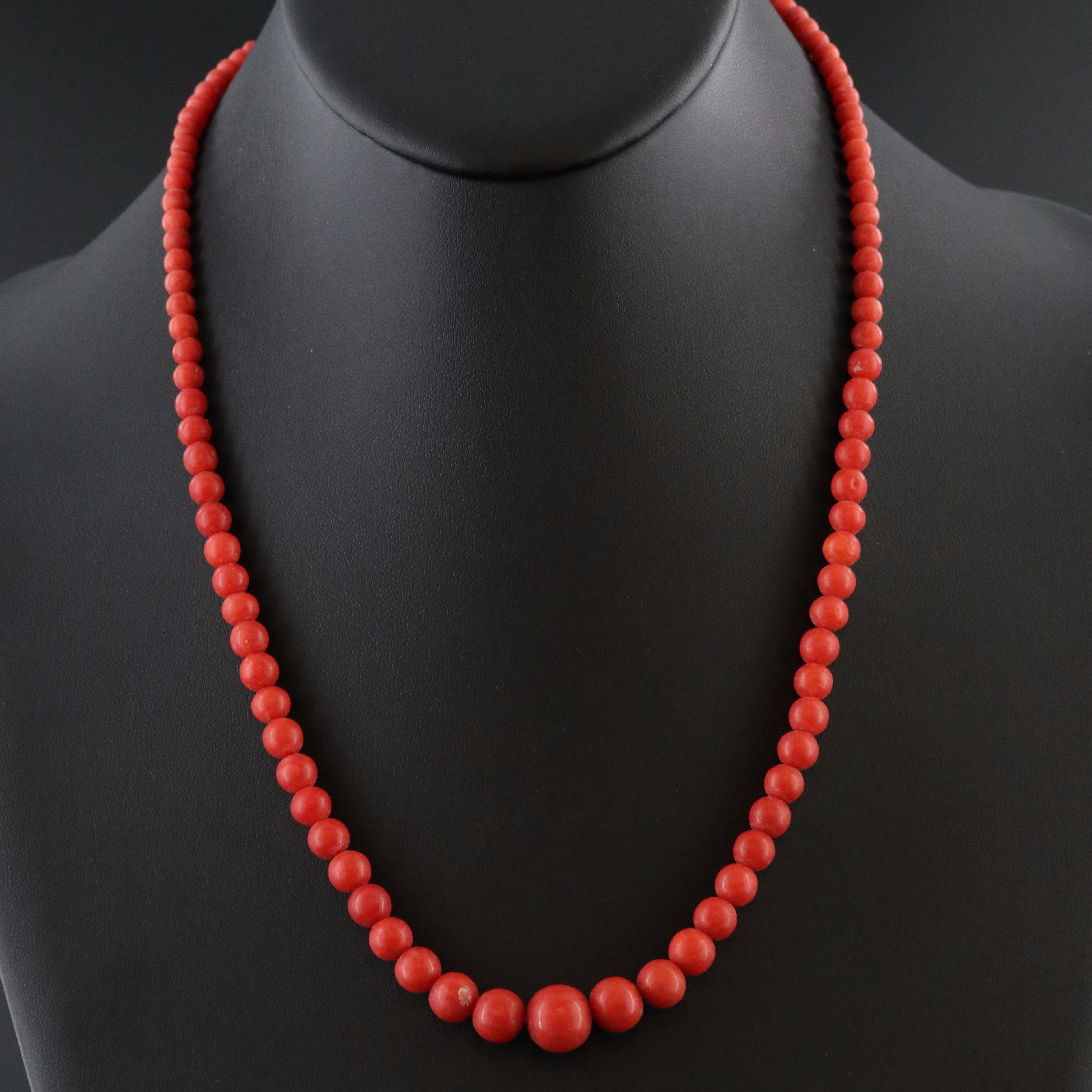 Graduated Coral Necklace with 900 Silver Clasp