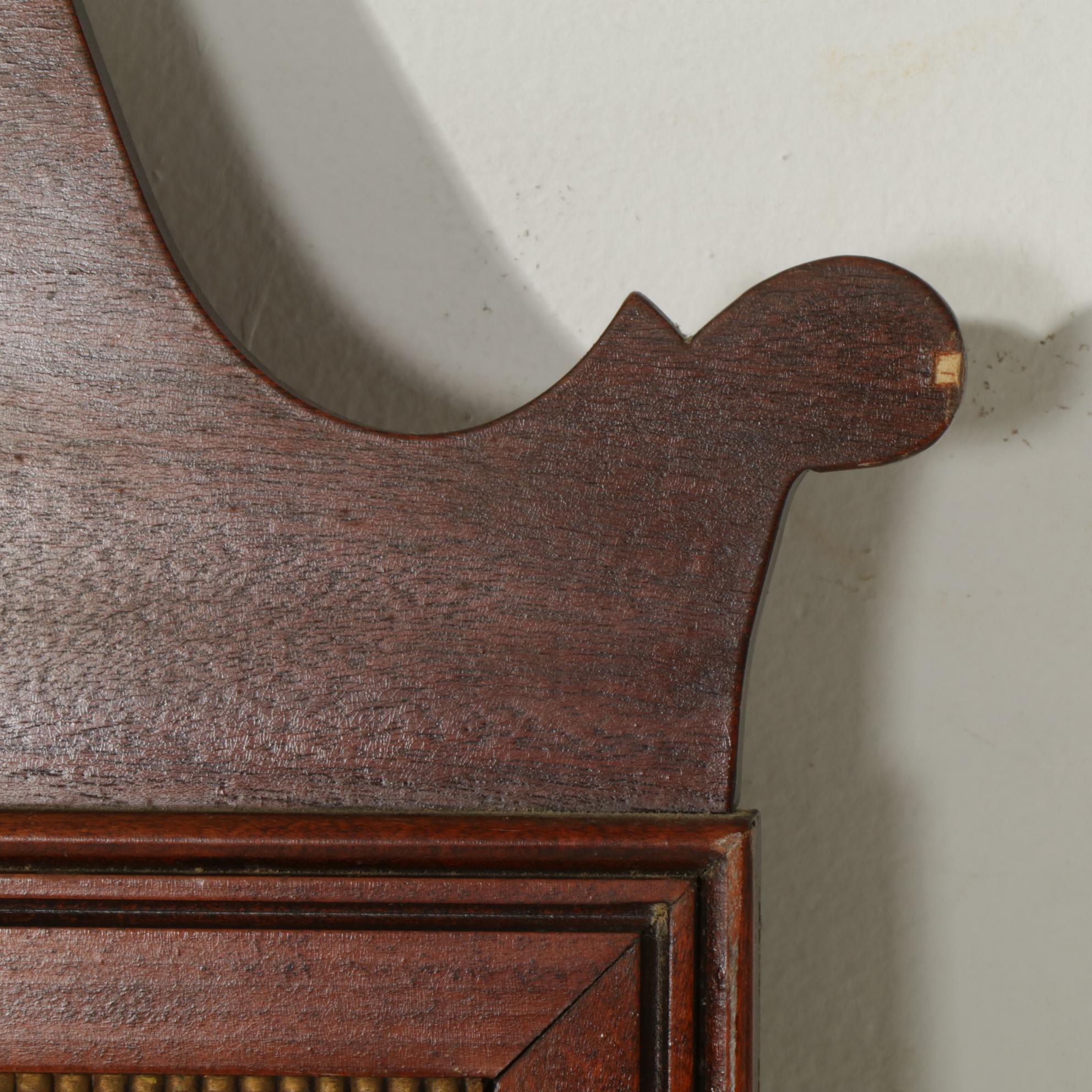 Dixie Federal Style Mahogany Bow-Front Dresser with Mirror, Mid-20th Century