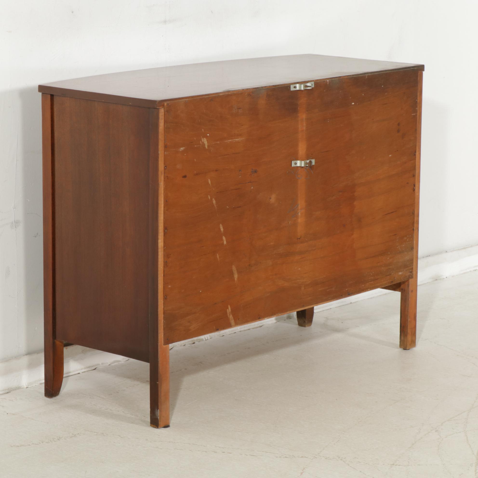 Dixie Federal Style Mahogany Bow-Front Dresser with Mirror, Mid-20th Century