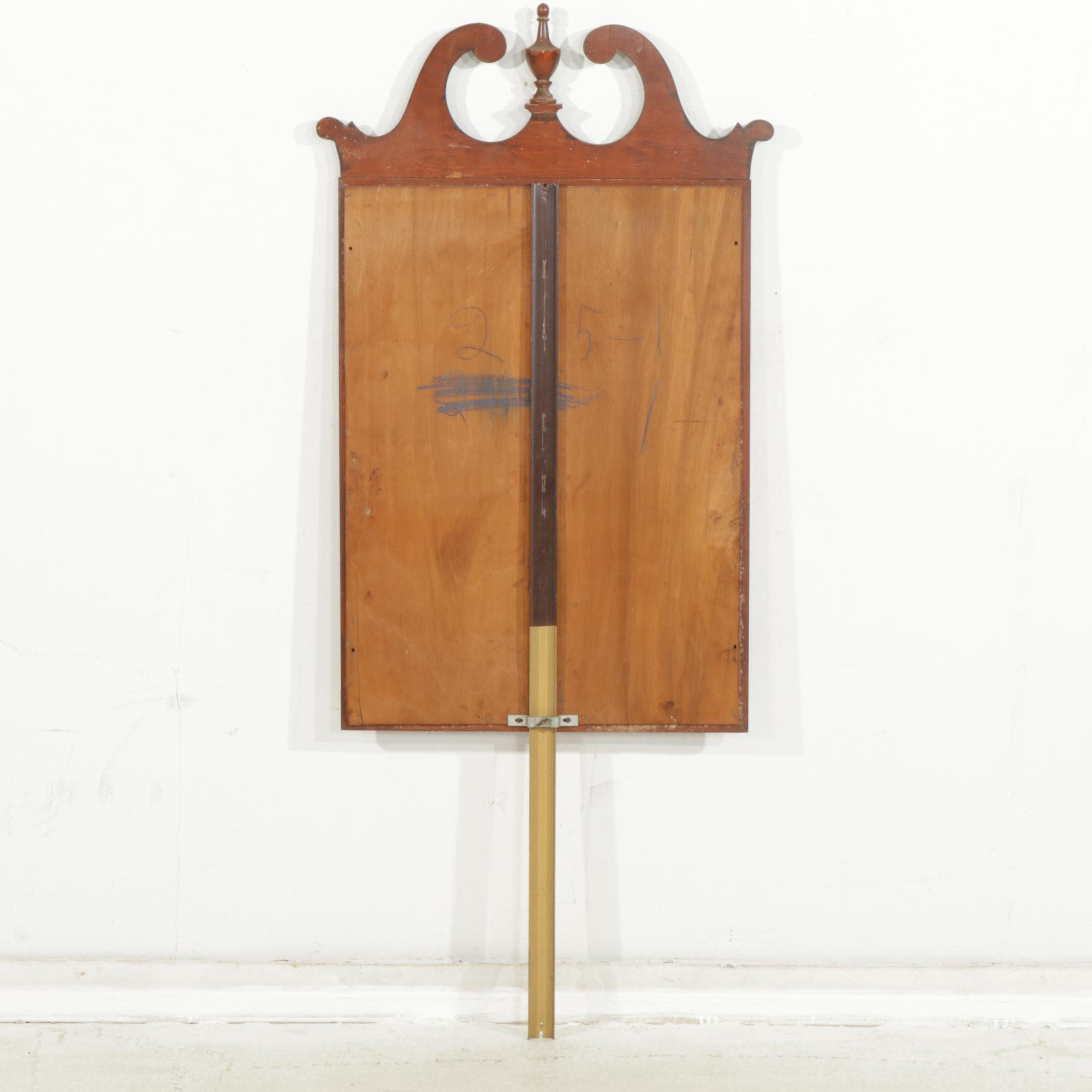 Dixie Federal Style Mahogany Bow-Front Dresser with Mirror, Mid-20th Century