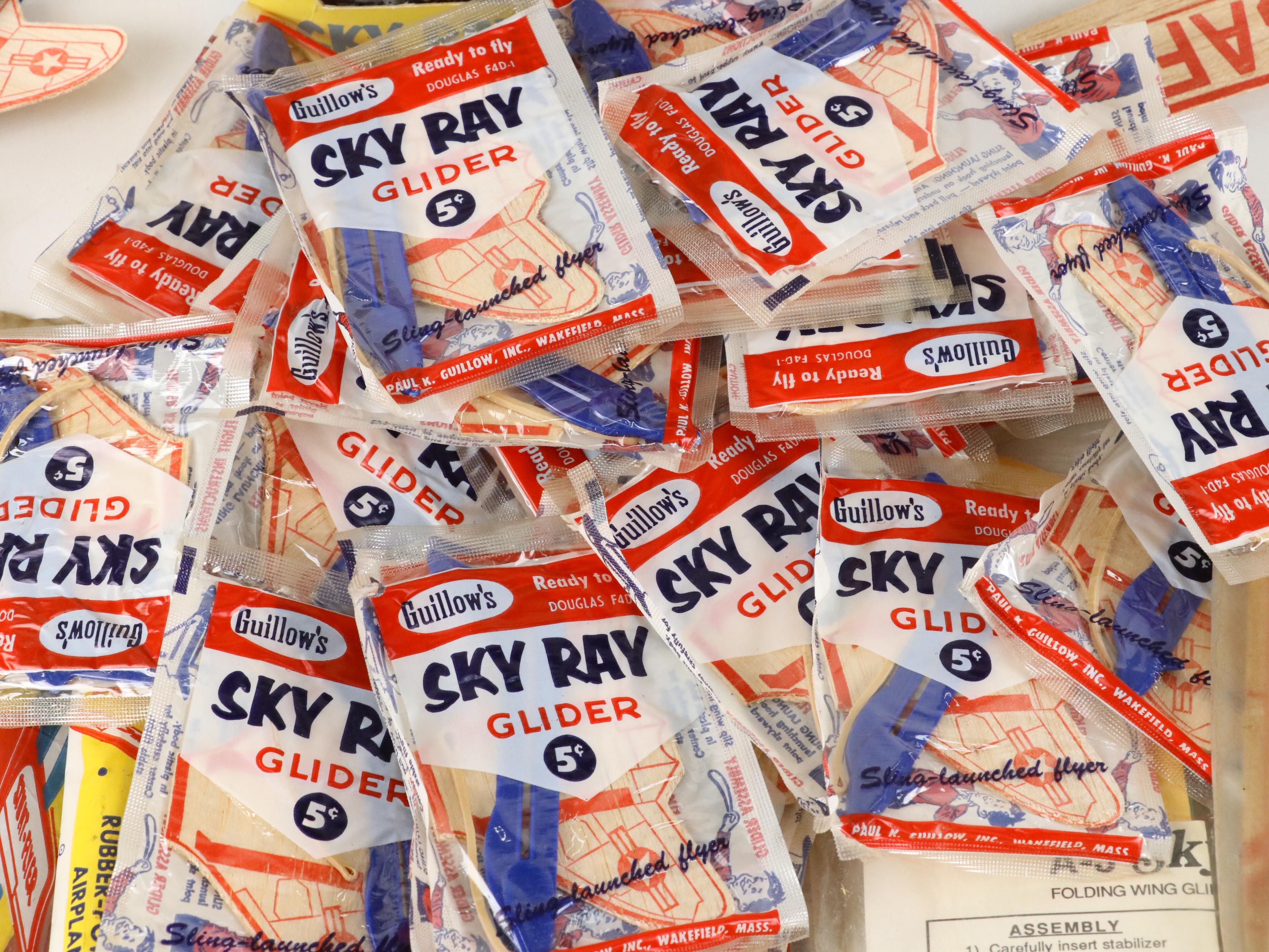 Guillow's "Sky Ray Glider" 5¢ Kits with North Pacific "Sleek Streak" & More Kits