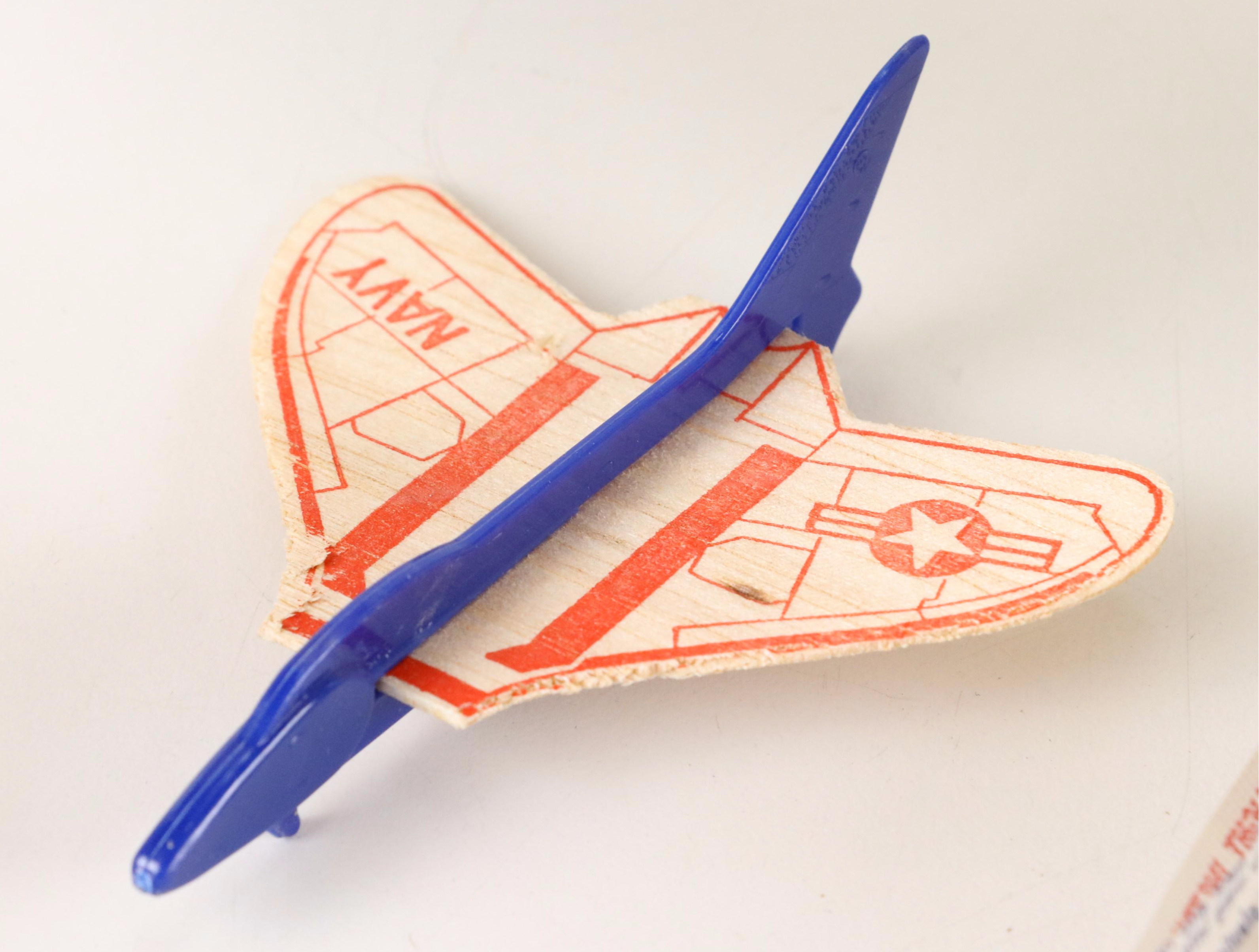 Guillow's "Sky Ray Glider" 5¢ Kits with North Pacific "Sleek Streak" & More Kits