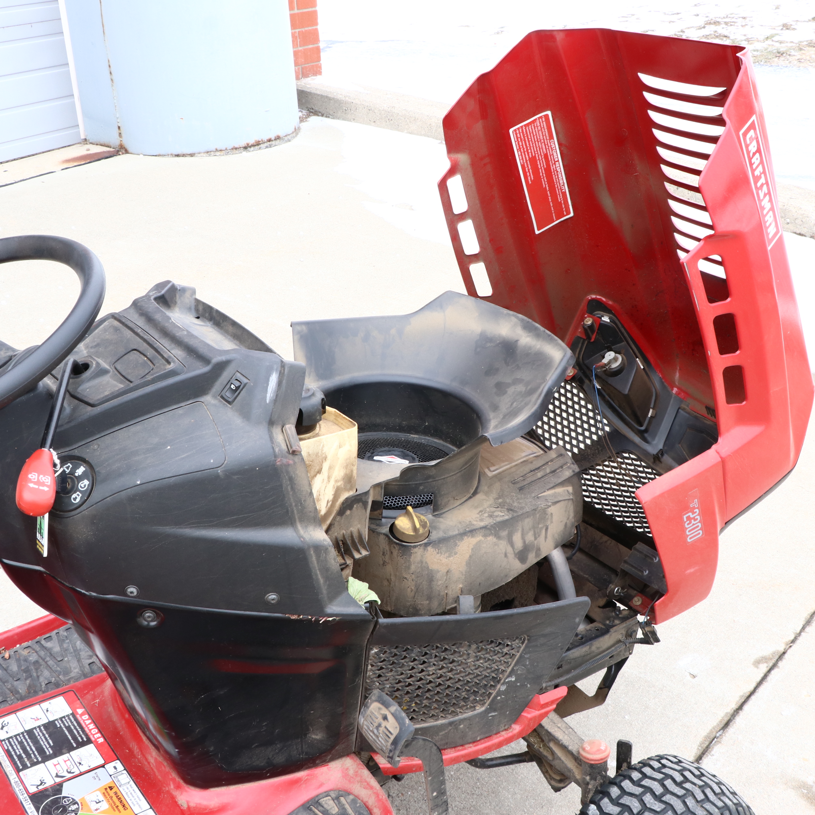 Craftsman T2300 Gas-Powered Riding Mower