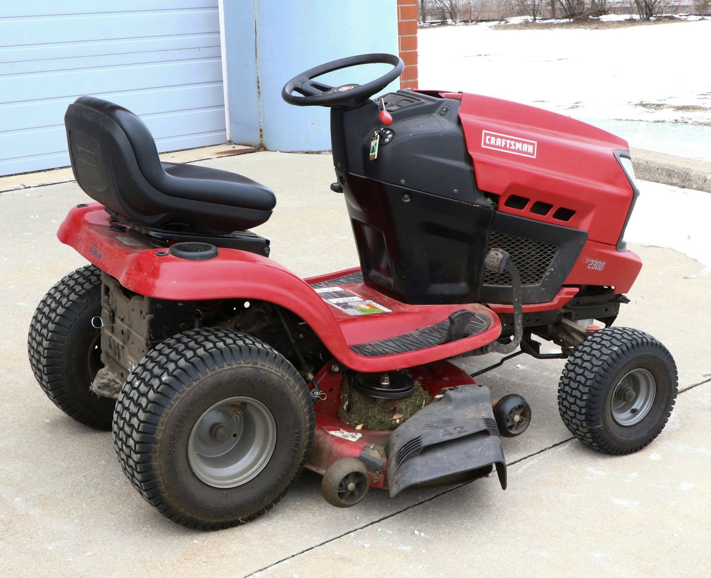 Craftsman T2300 Gas-Powered Riding Mower