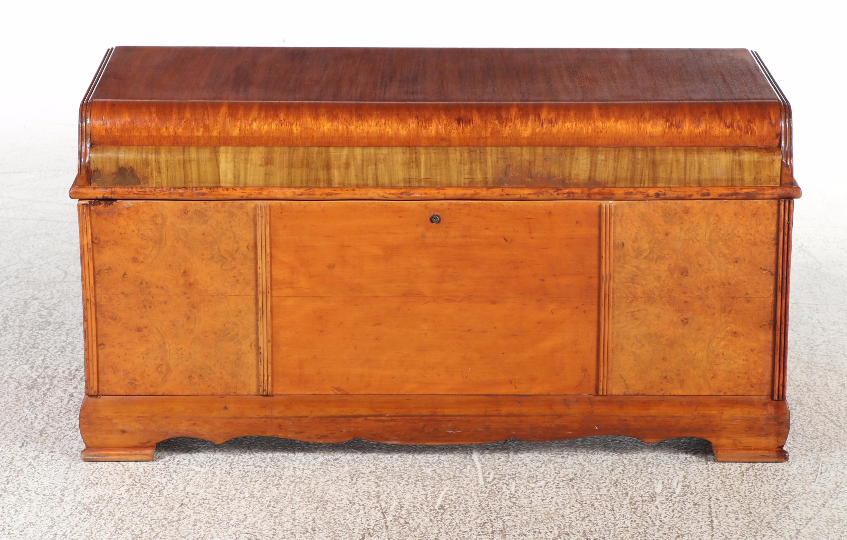 Franklin Shockey Co. Art Deco Style "The Franklin Hope Chest" Cedar-Lined Chest