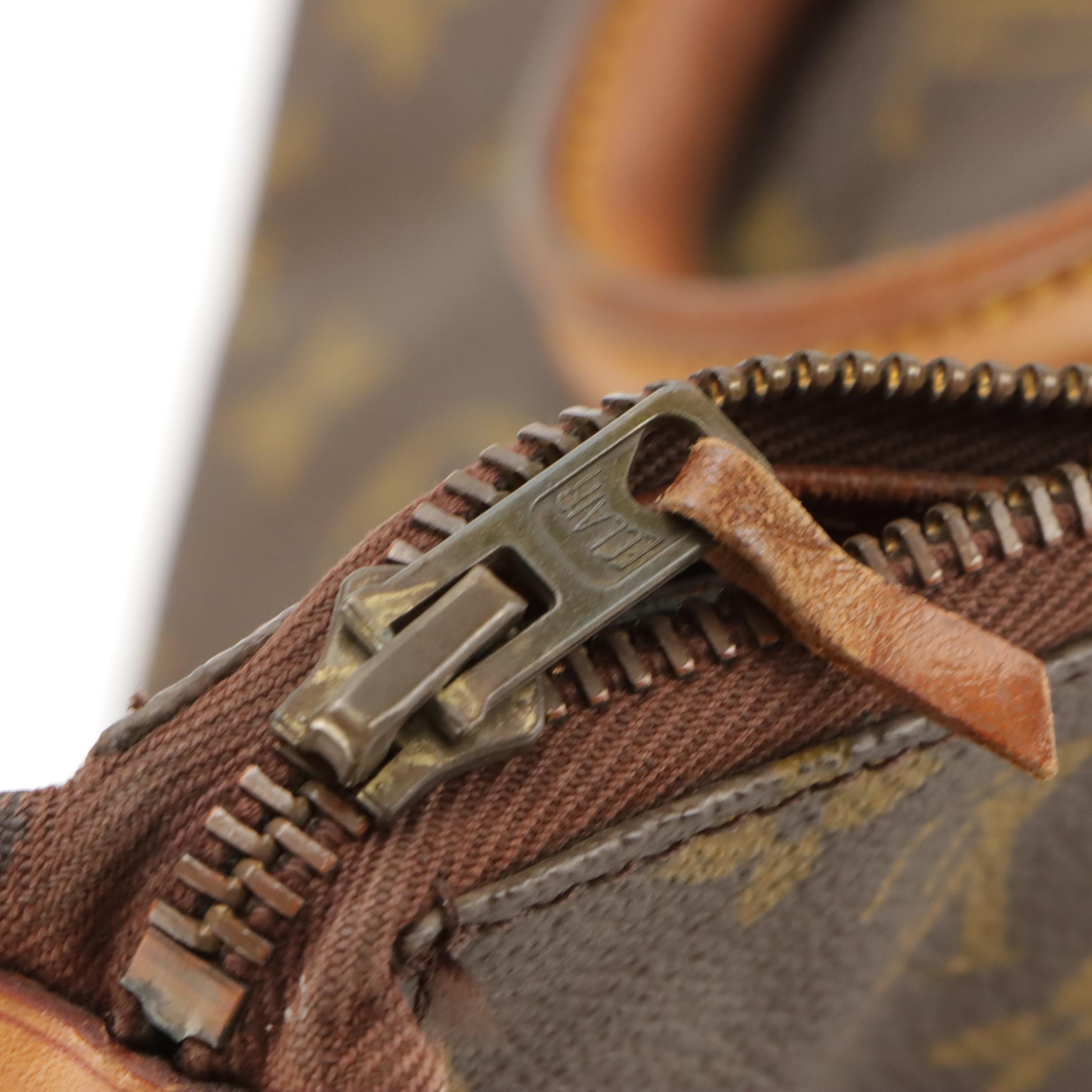 Louis Vuitton Sac Triangle in Monogram Canvas and Vachetta Leather, 1970s