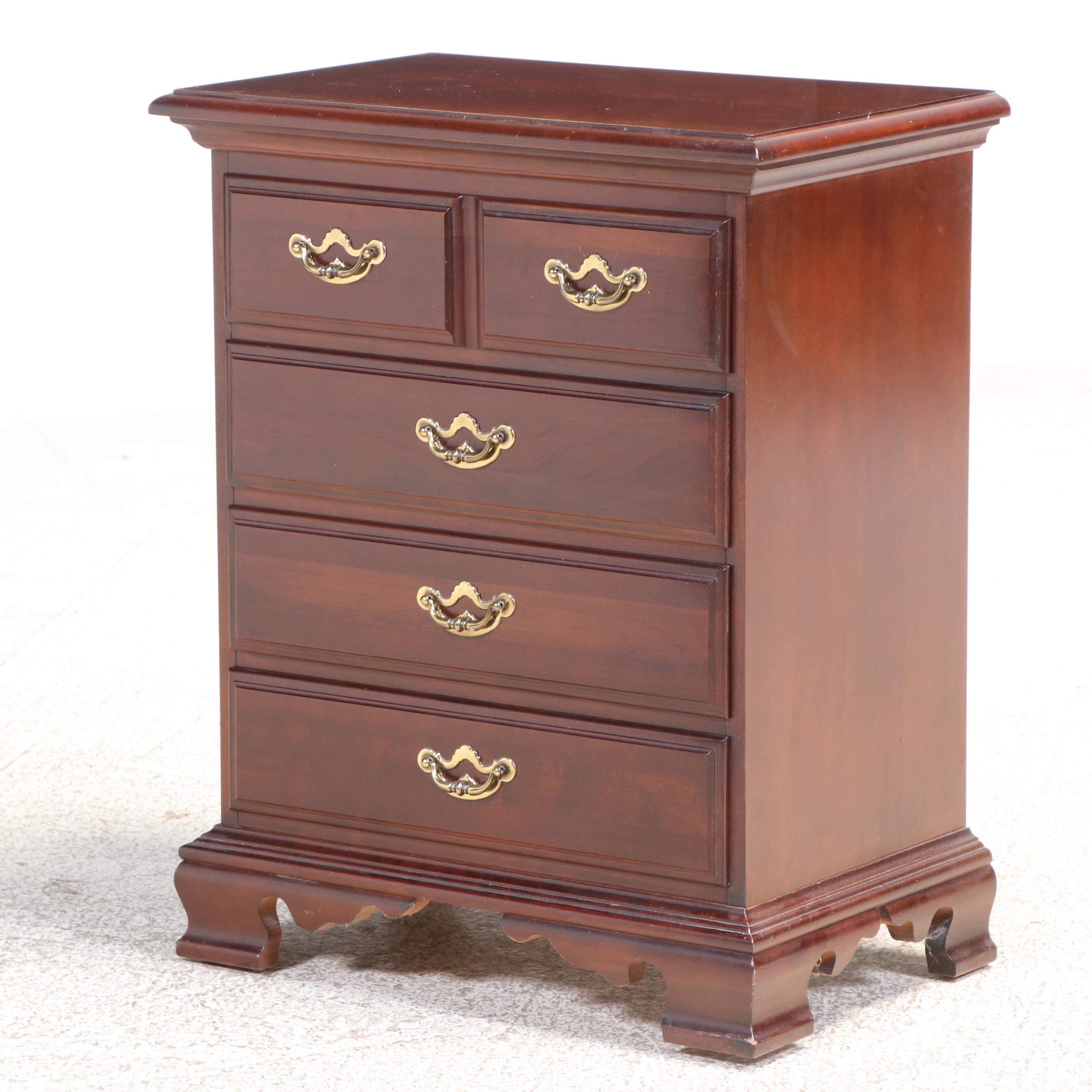 Thomasville Federal Style Cherry Four Poster Queen Size Bed and Nightstand Pair