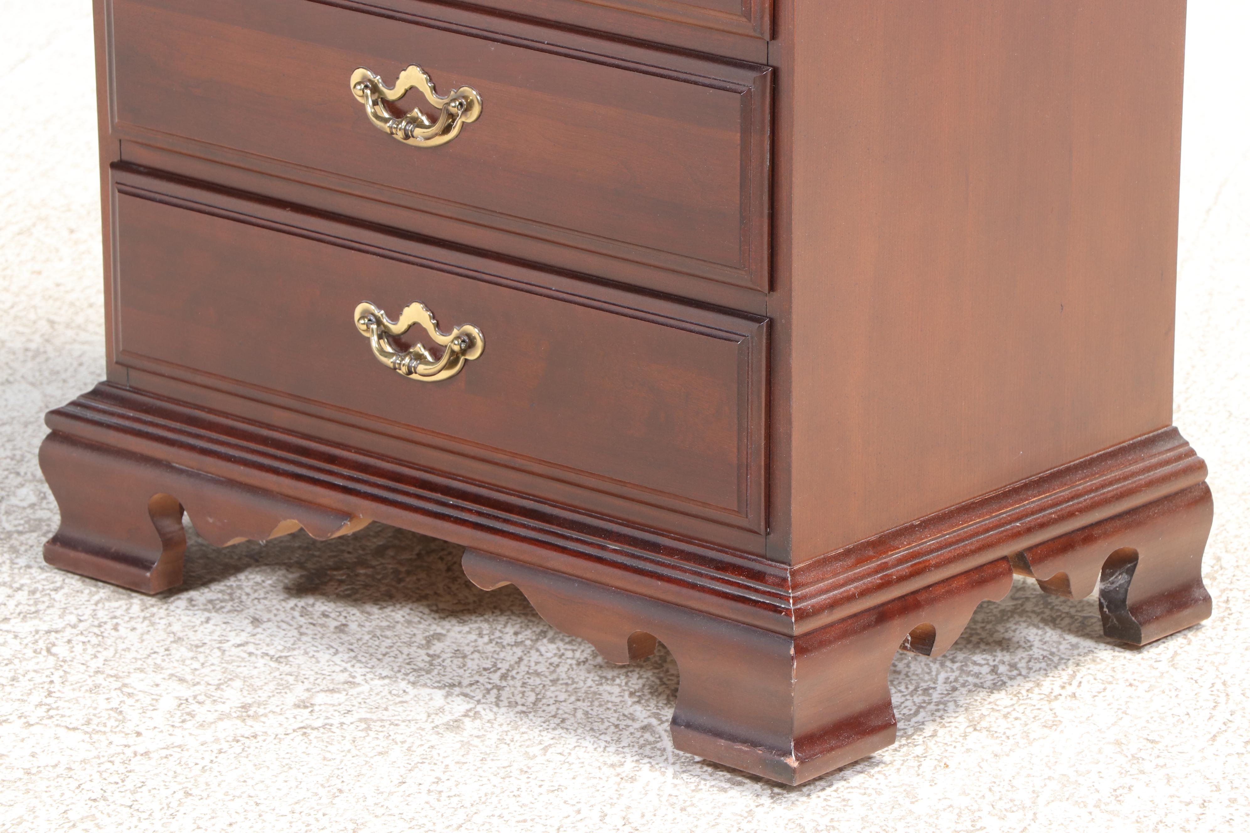 Thomasville Federal Style Cherry Four Poster Queen Size Bed and Nightstand Pair