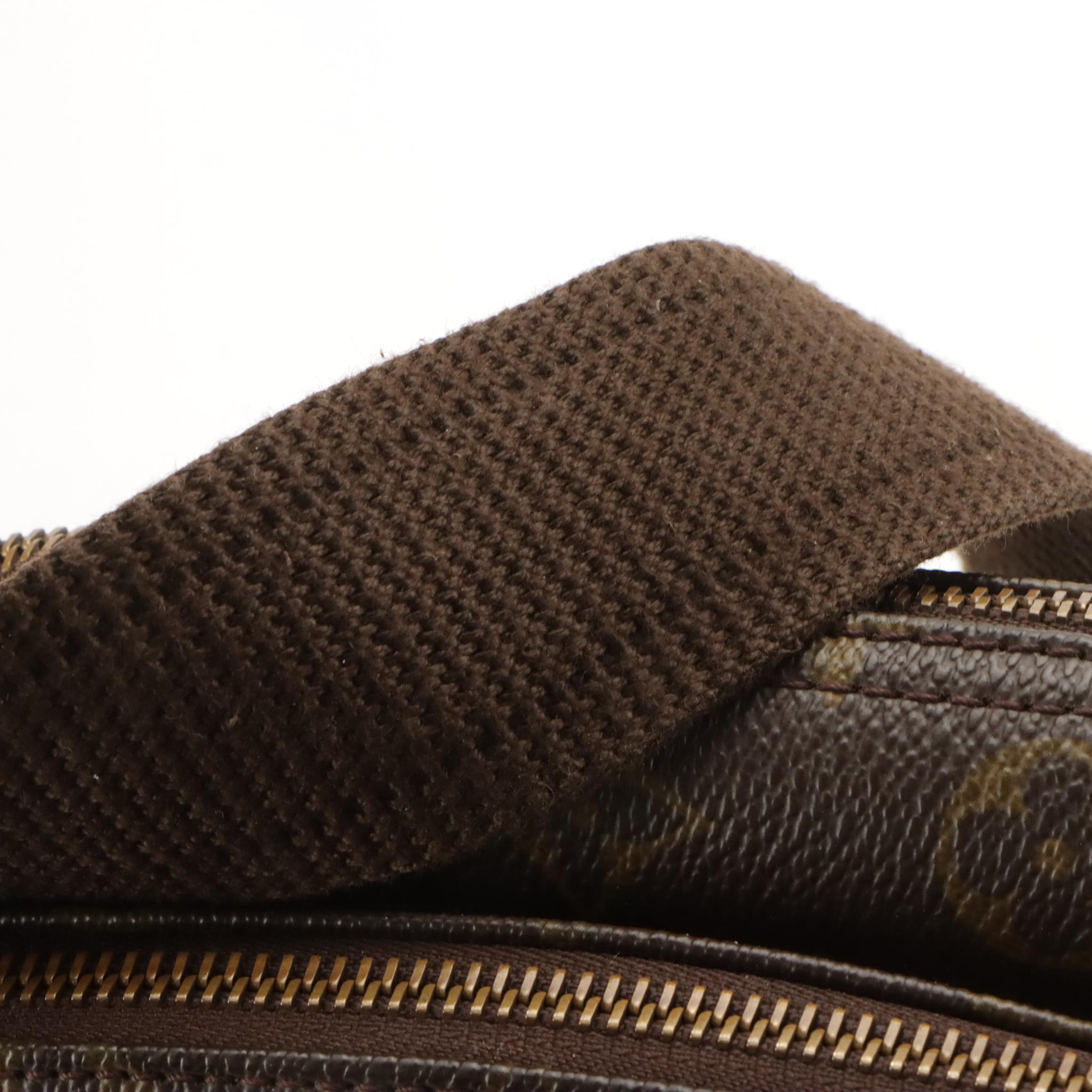 Louis Vuitton Reporter PM Crossbody Bag in Monogram Canvas and Vachetta Leather