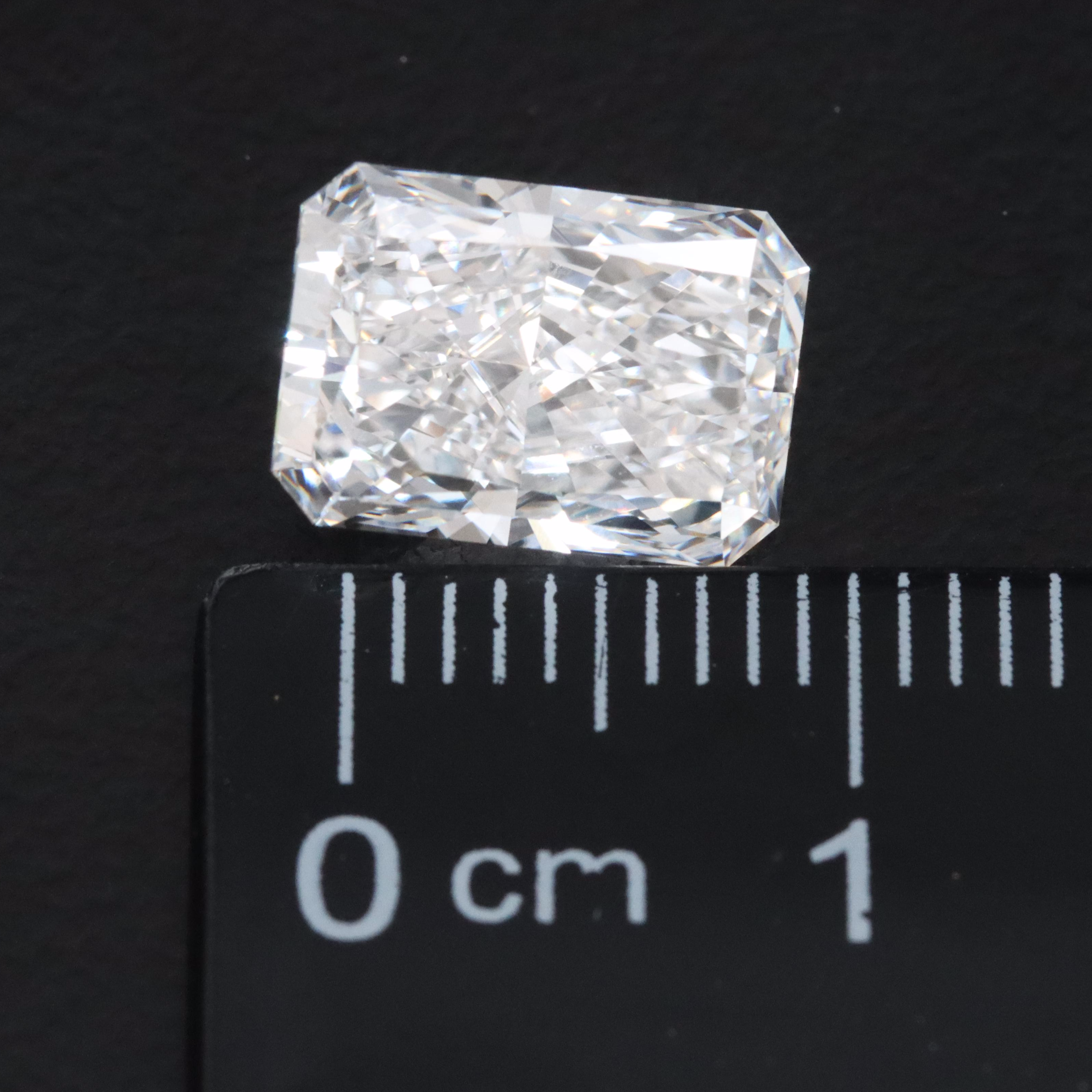 Loose 3.02 CT Lab Grown Diamond with IGI Report