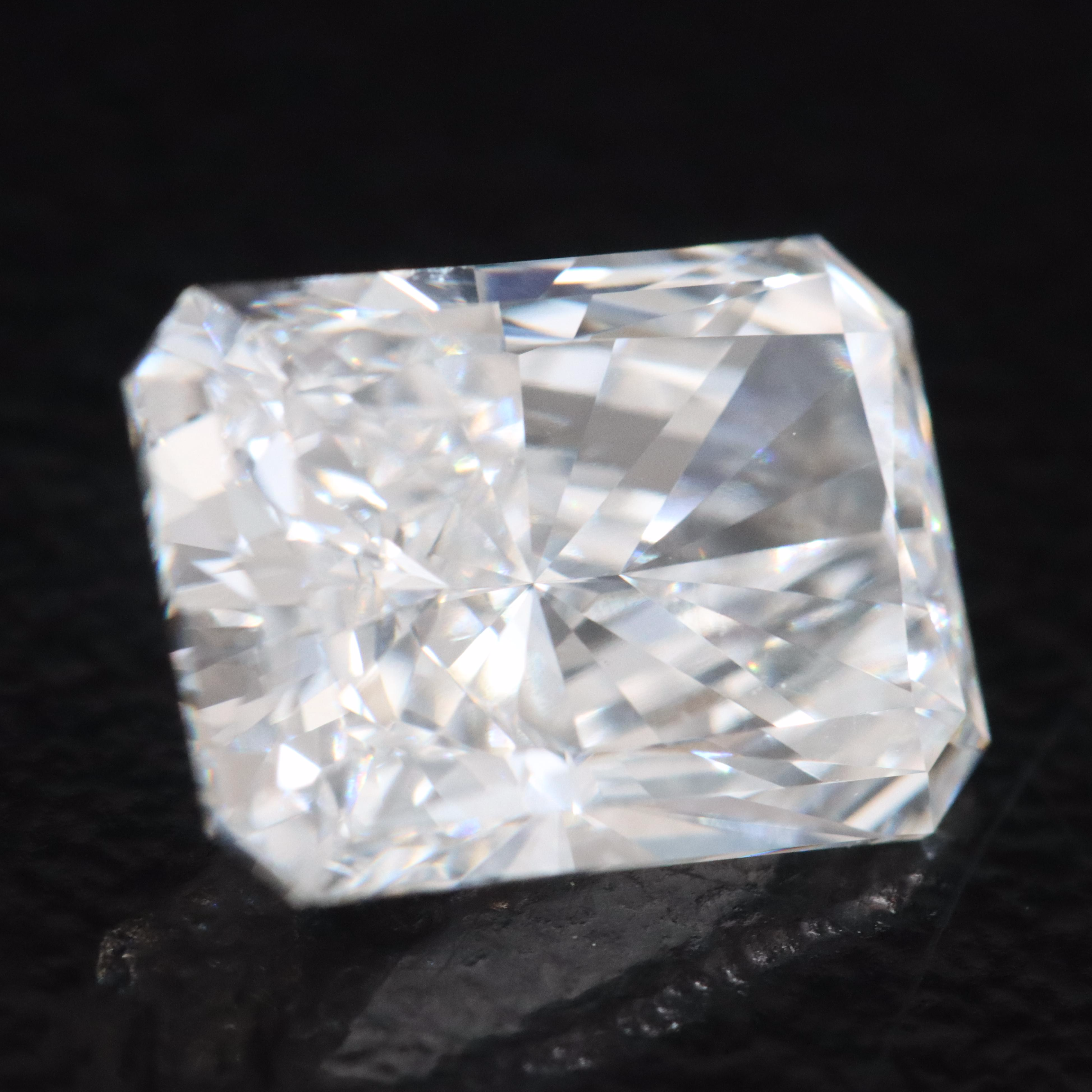 Loose 3.02 CT Lab Grown Diamond with IGI Report