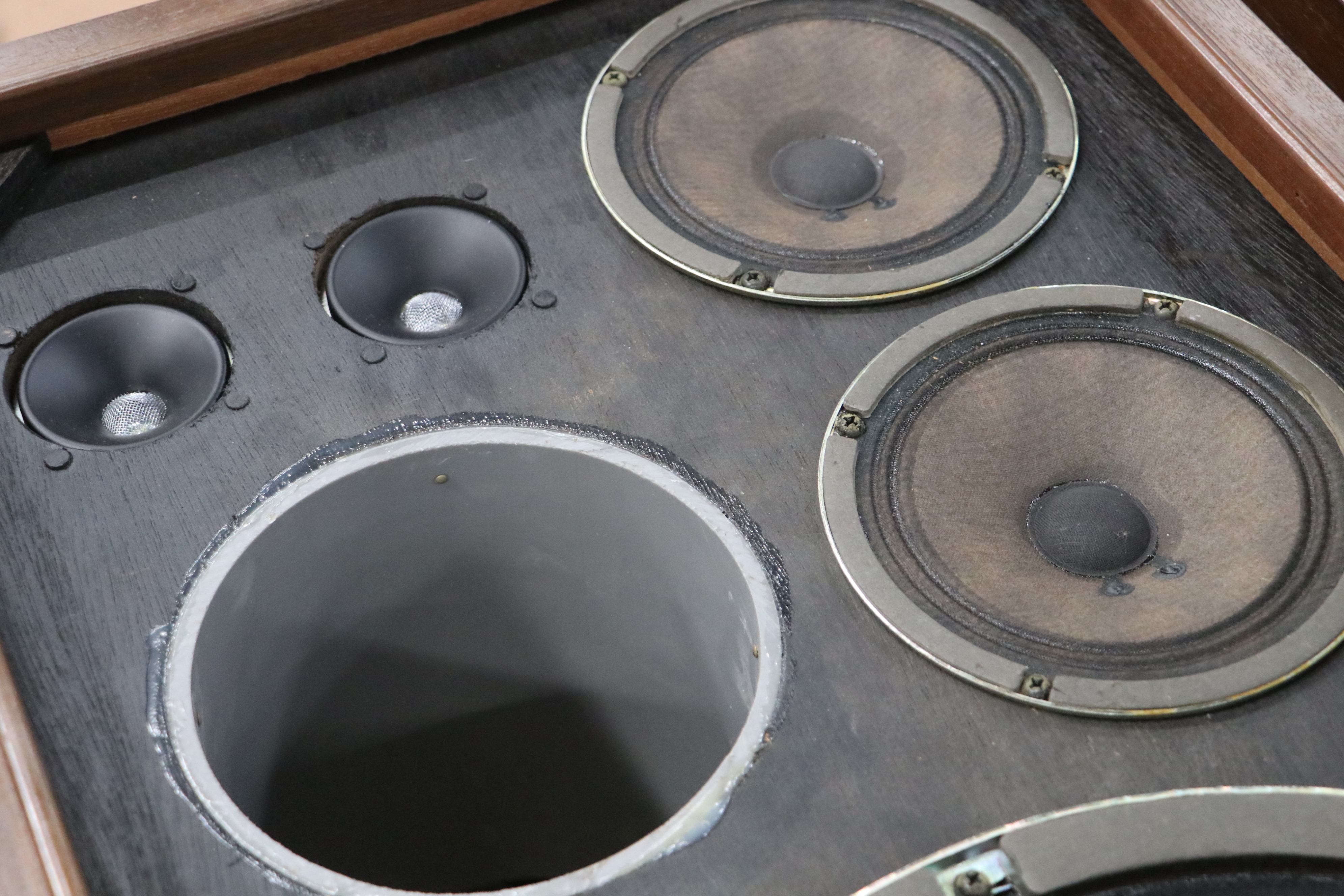 Pair of Japanese Sansui SP-100 Hi-Fi Speaker System