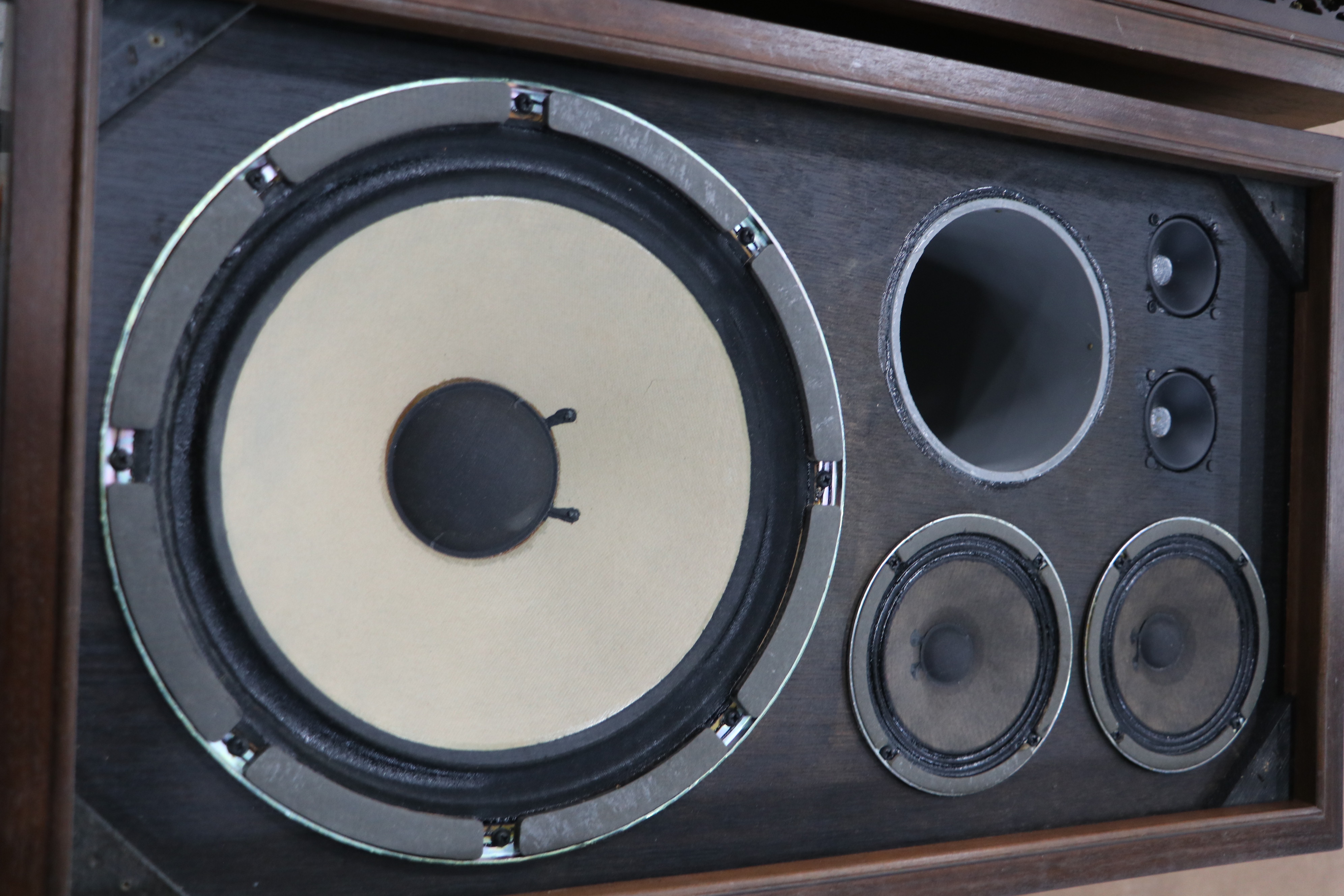 Pair of Japanese Sansui SP-100 Hi-Fi Speaker System