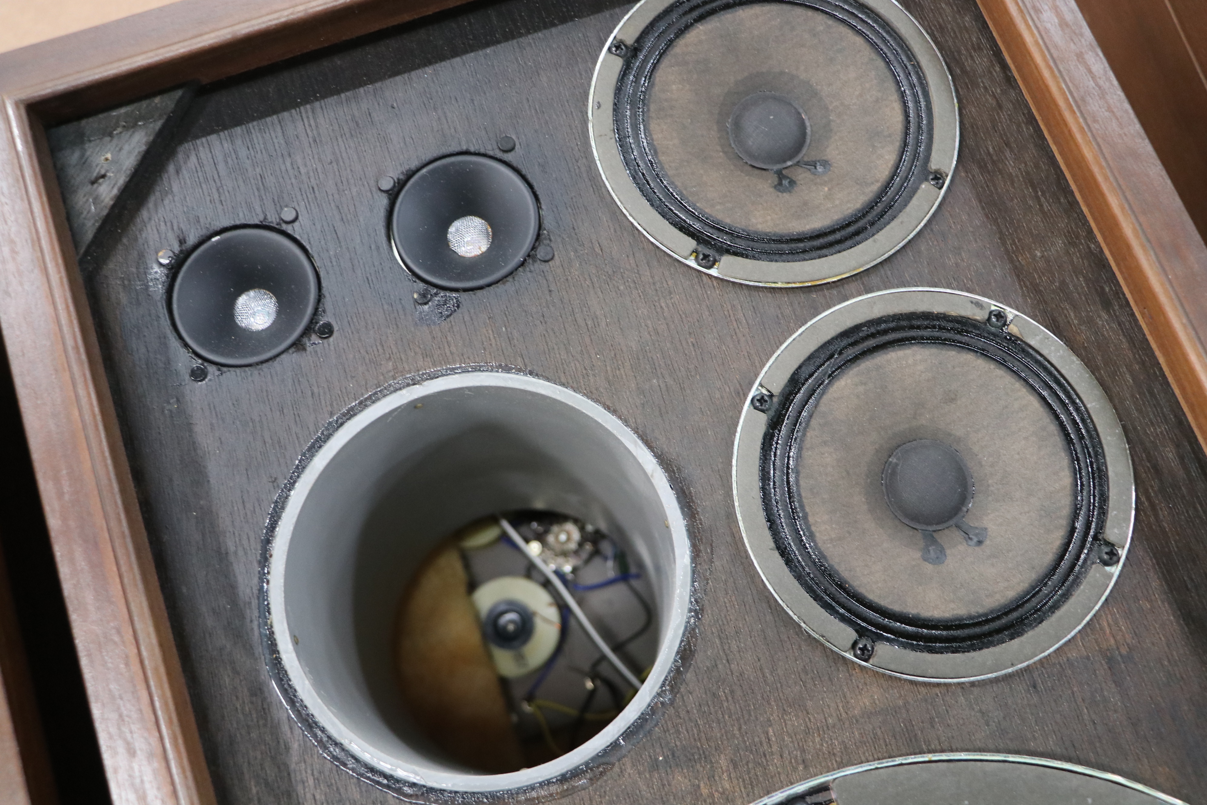 Pair of Japanese Sansui SP-100 Hi-Fi Speaker System