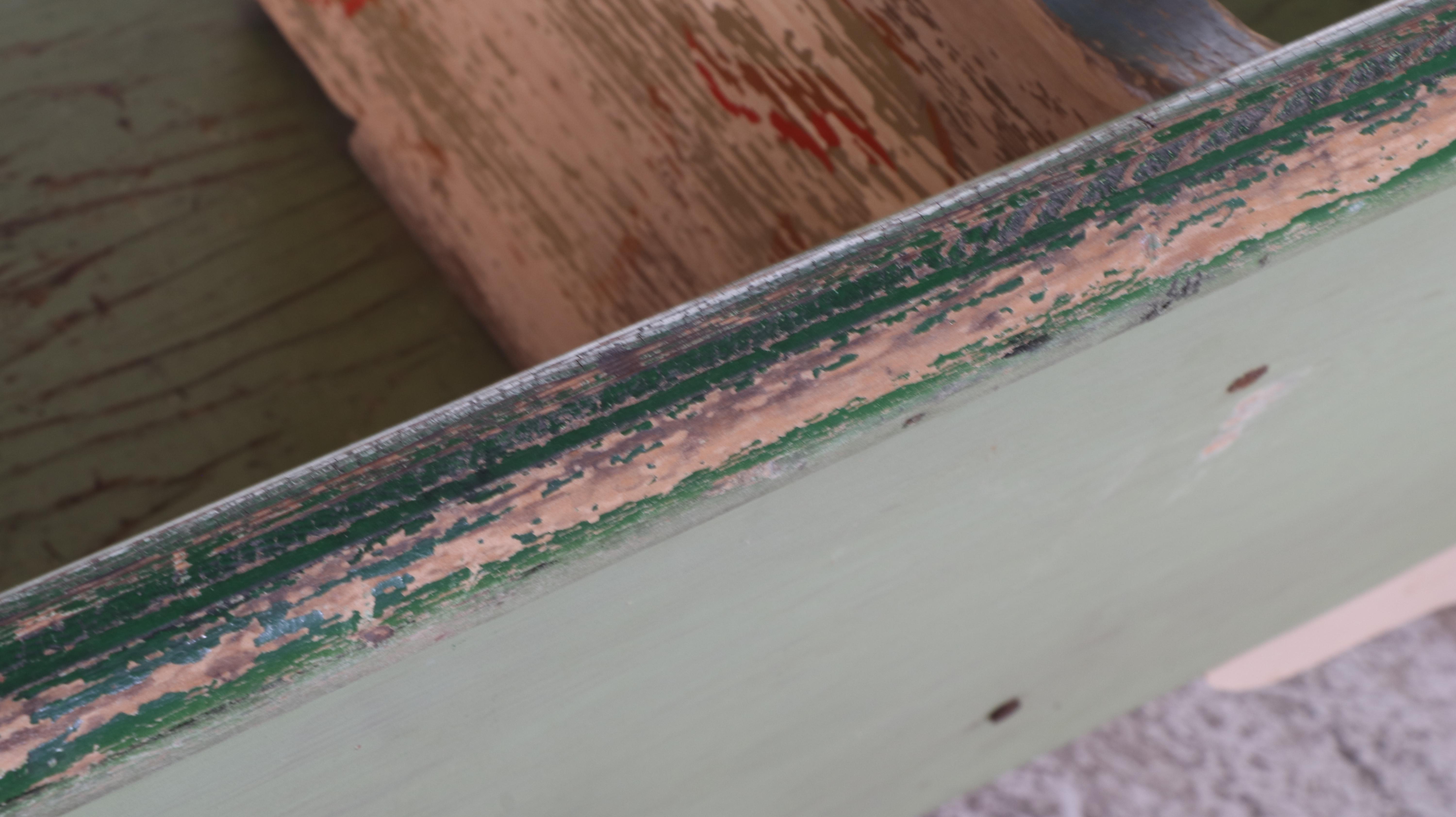 "Weatherbird Shoes" Paint-Decorated Child's Shoe Fitting Bench