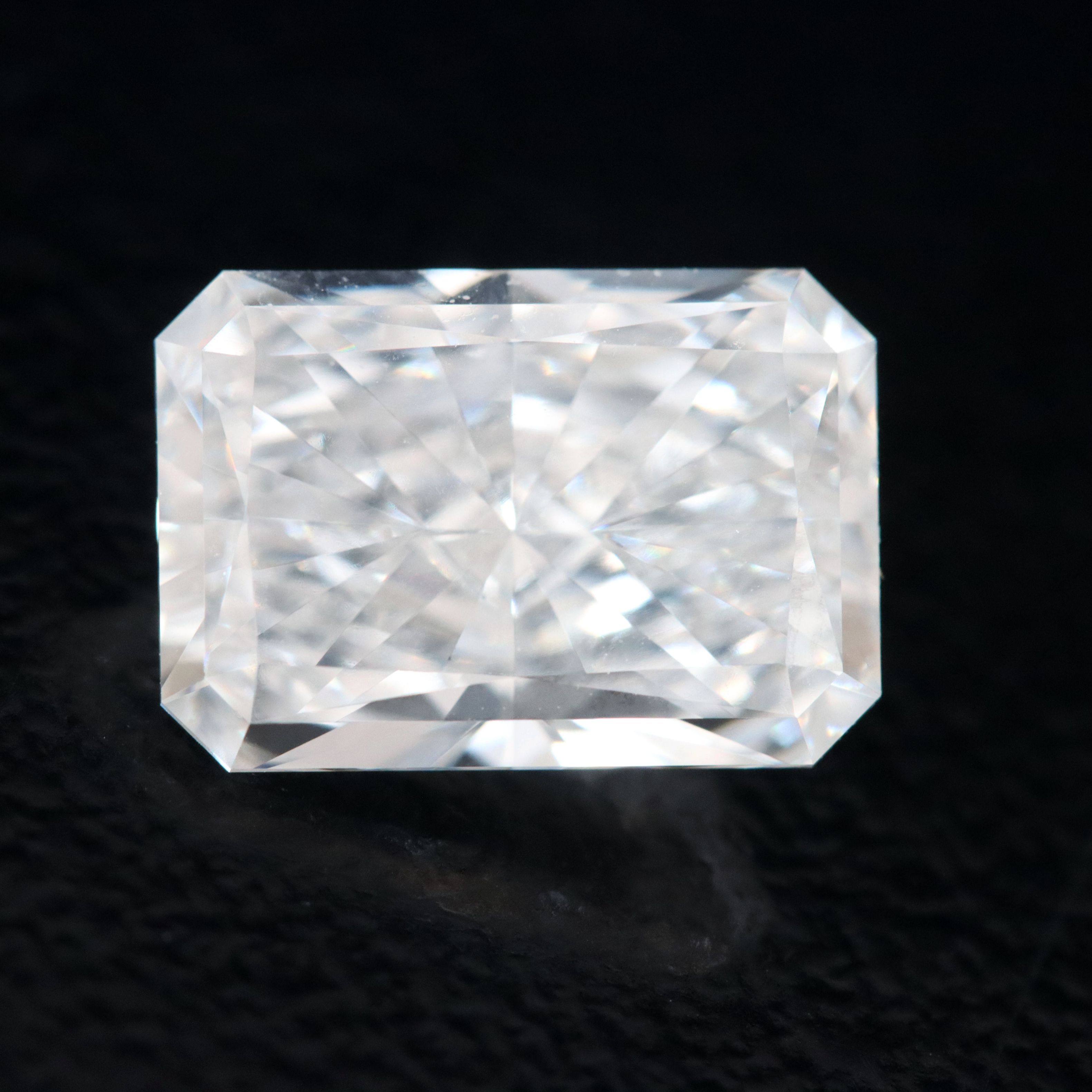 Loose 3.02 CT Lab Grown Diamond with IGI Report