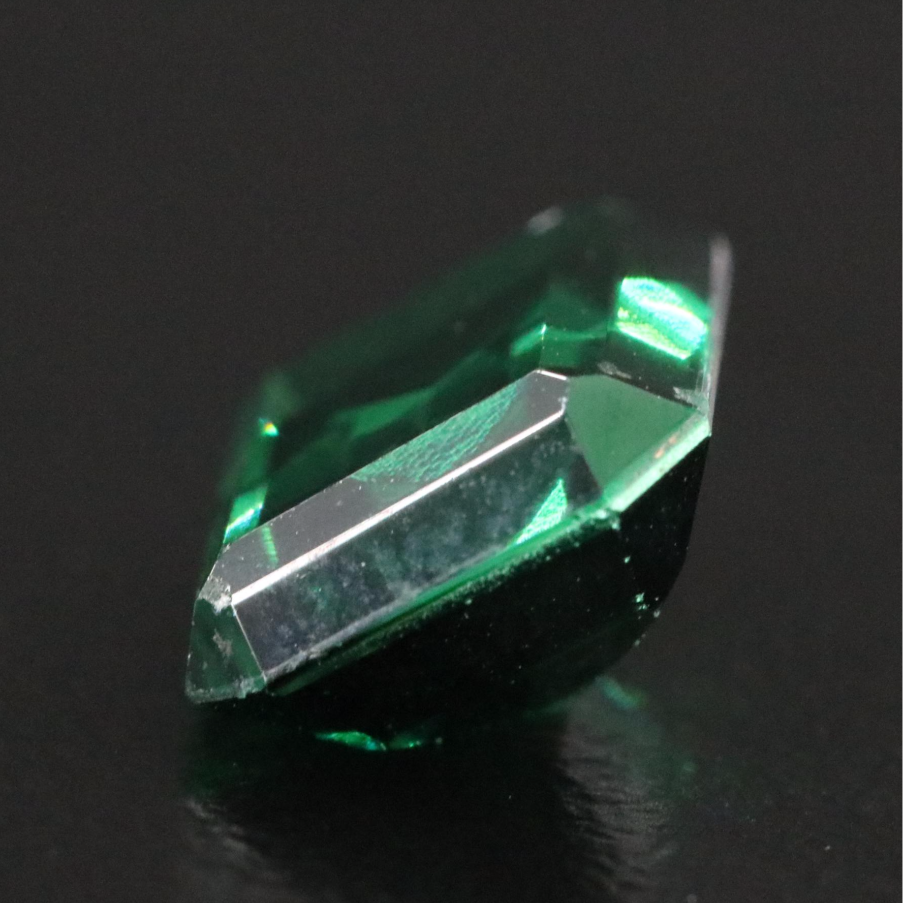 Loose Lab Grown Spinel Triplet