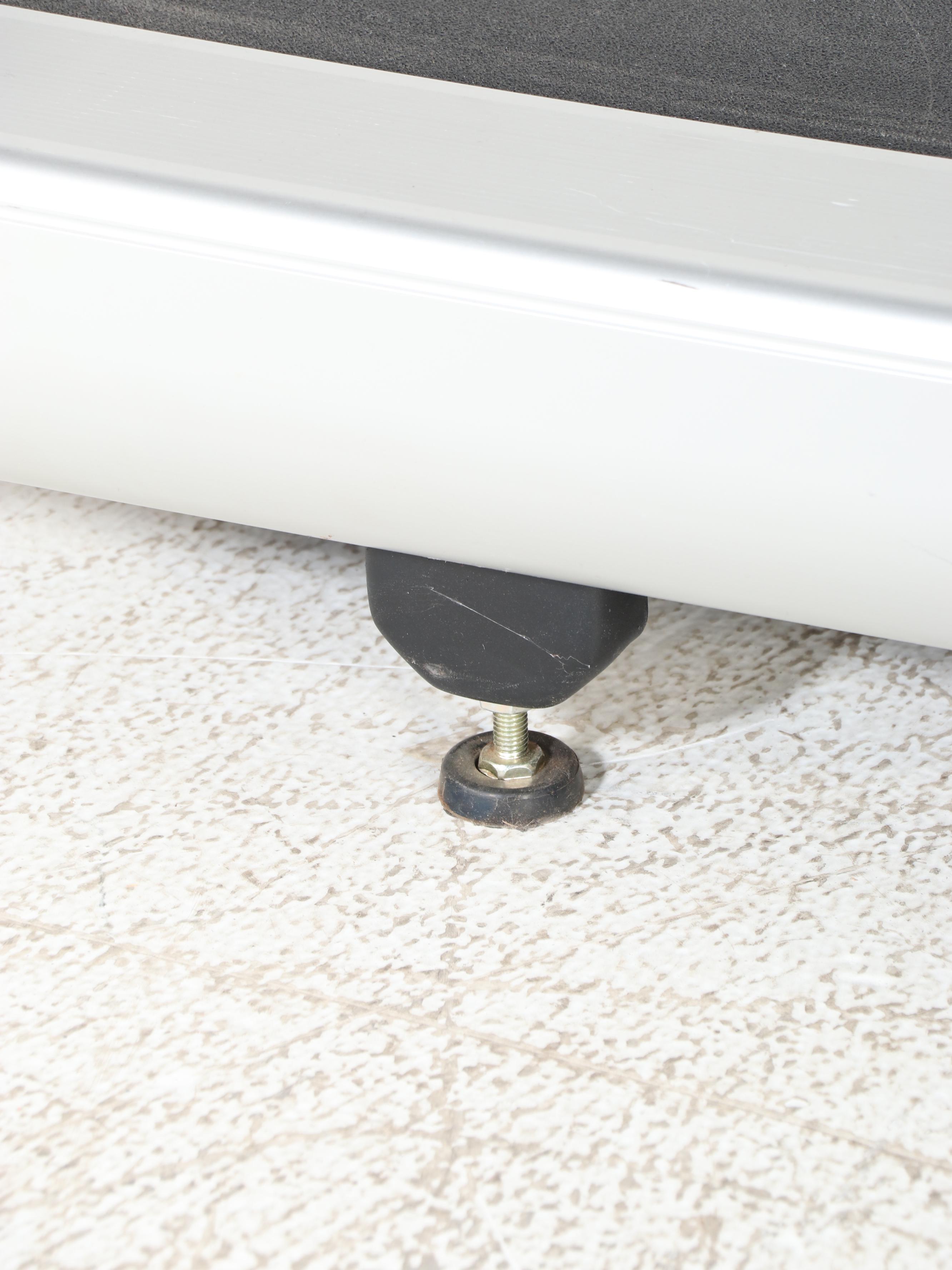 Precor USA 9.35 Treadmill