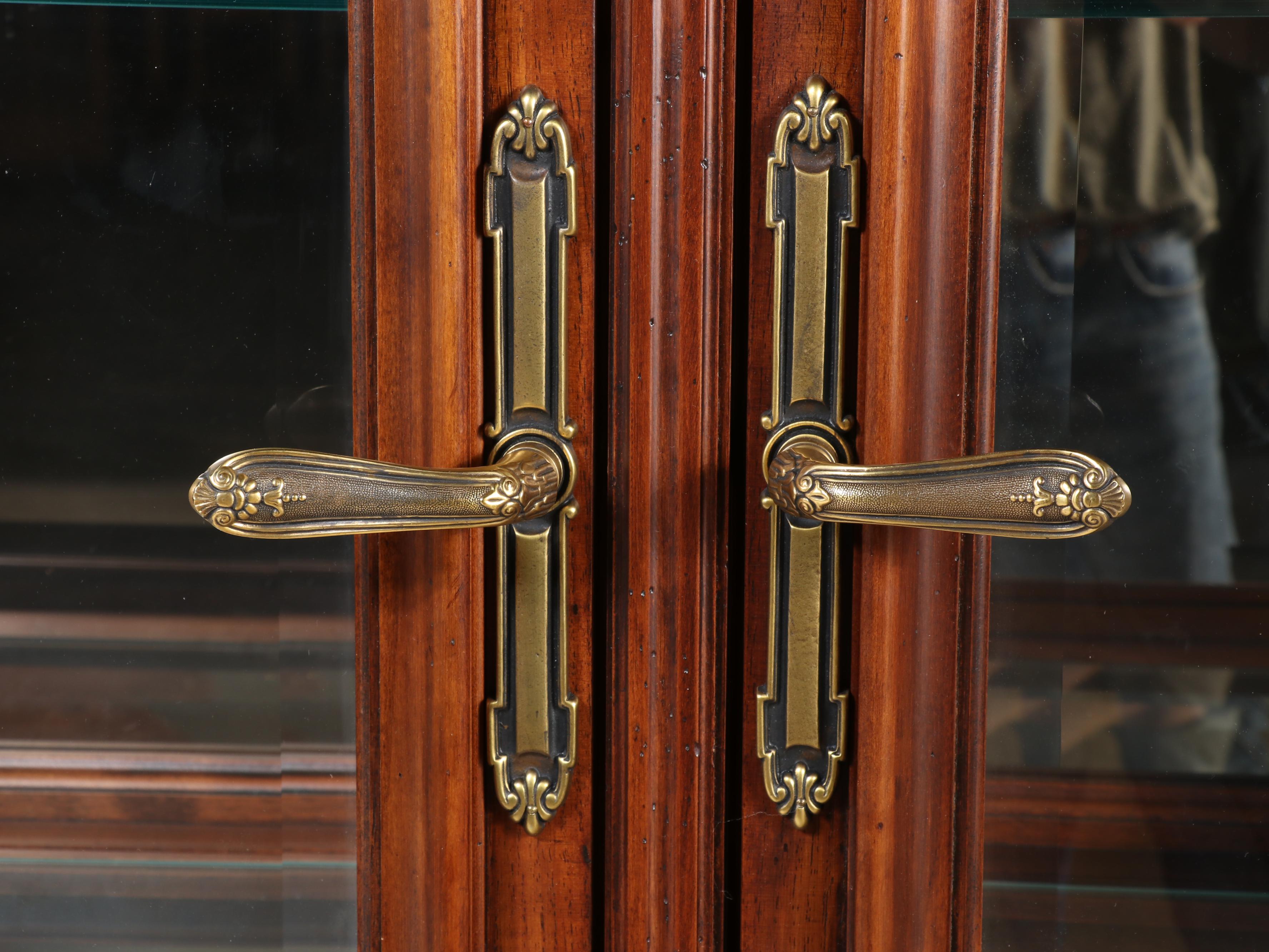 Henredon Renaissance Revival Style Cherrywood-Stained Display Cabinet