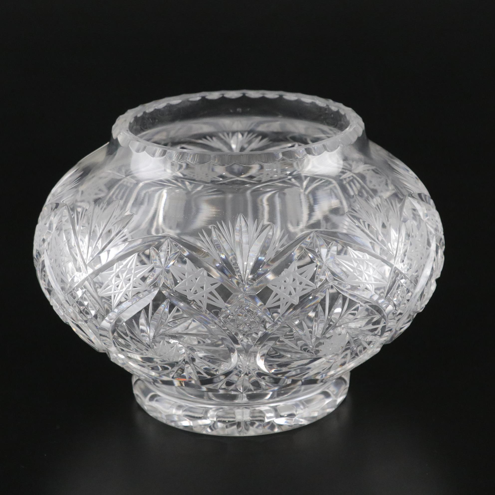 Avitra "Williamsburg" Crystal Rose Bowl