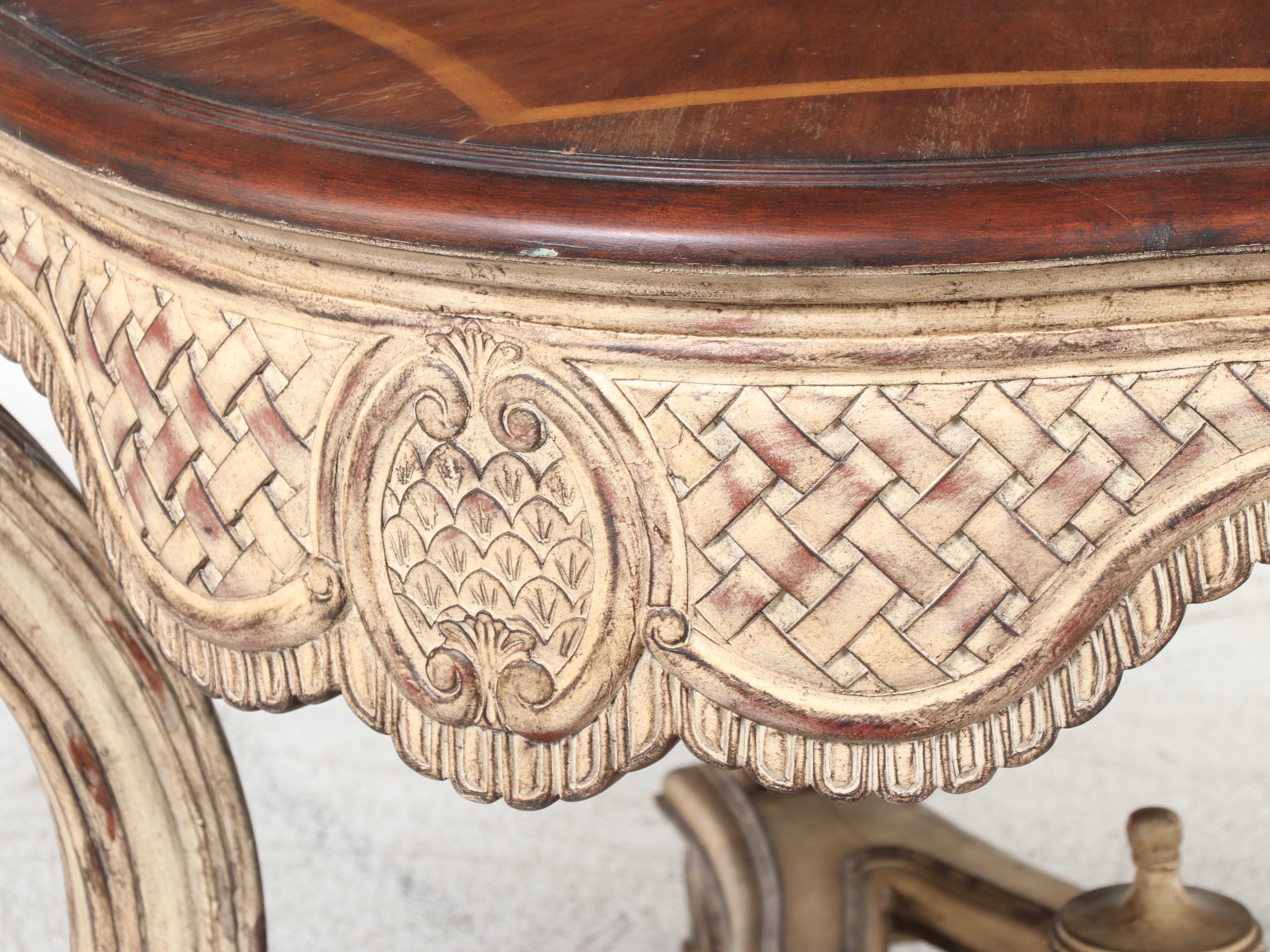 Régence Style Hardwood-Veneered and Cream-Painted Dining Table