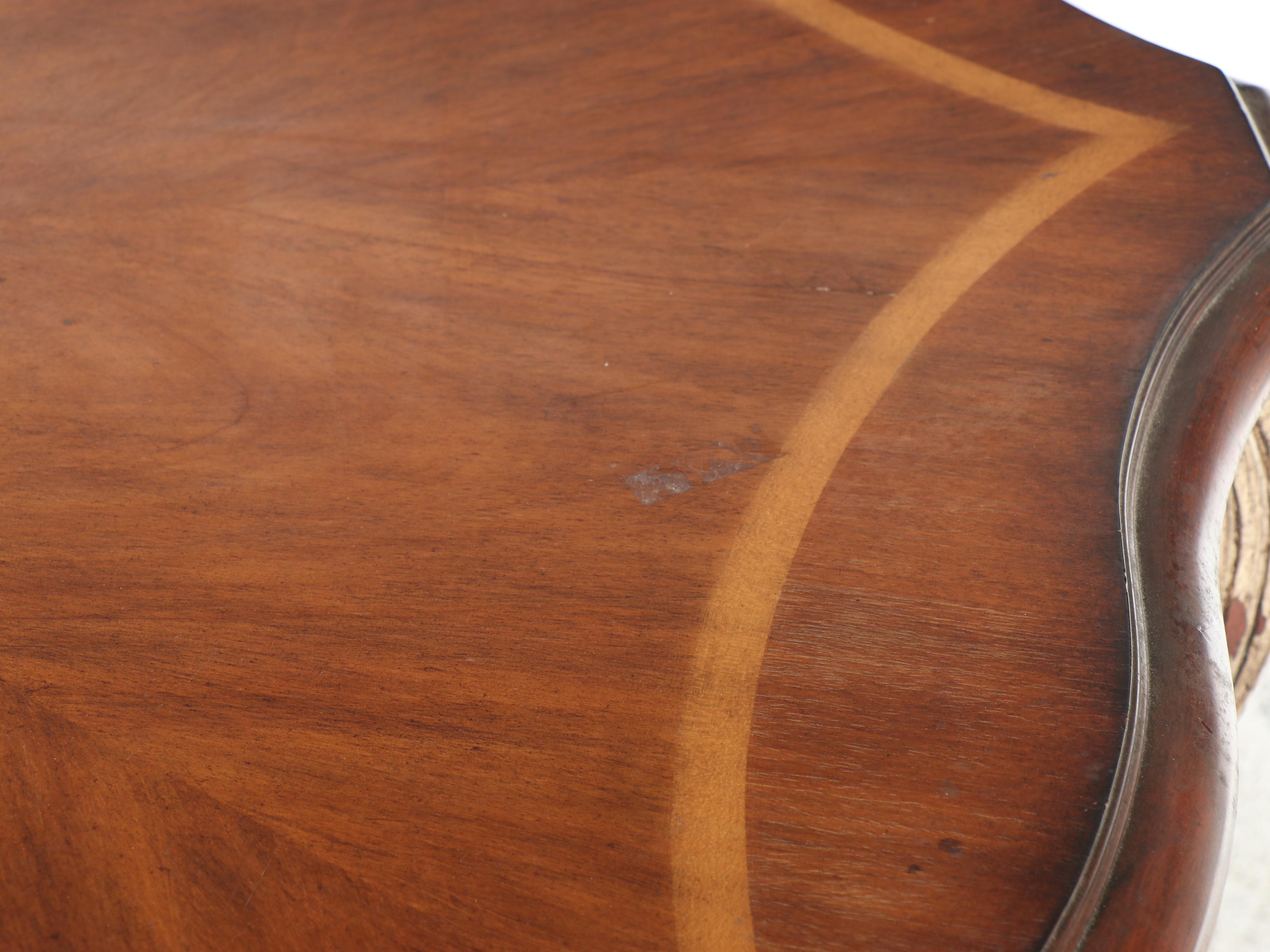 Régence Style Hardwood-Veneered and Cream-Painted Dining Table