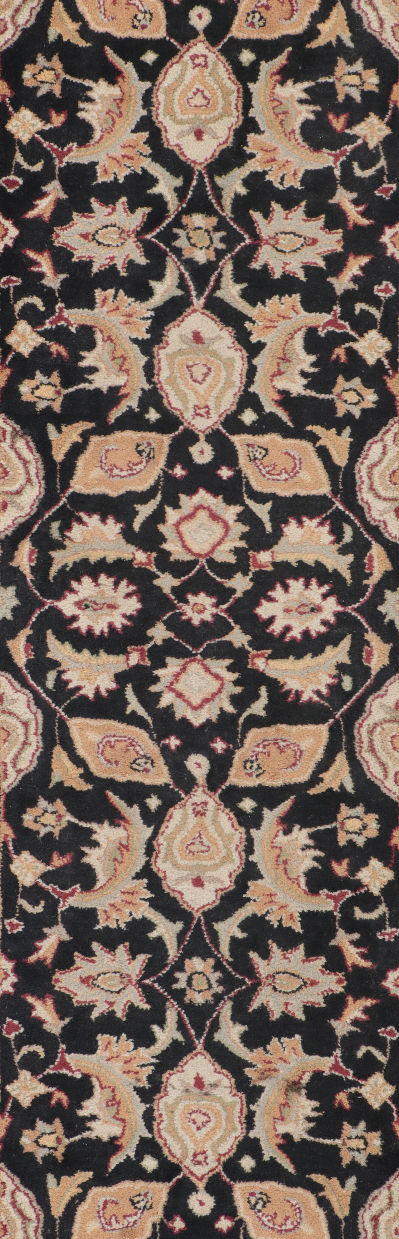 2'3 x 8' Hand-Tufted Artistic Weavers "Middleton" Carpet Runner