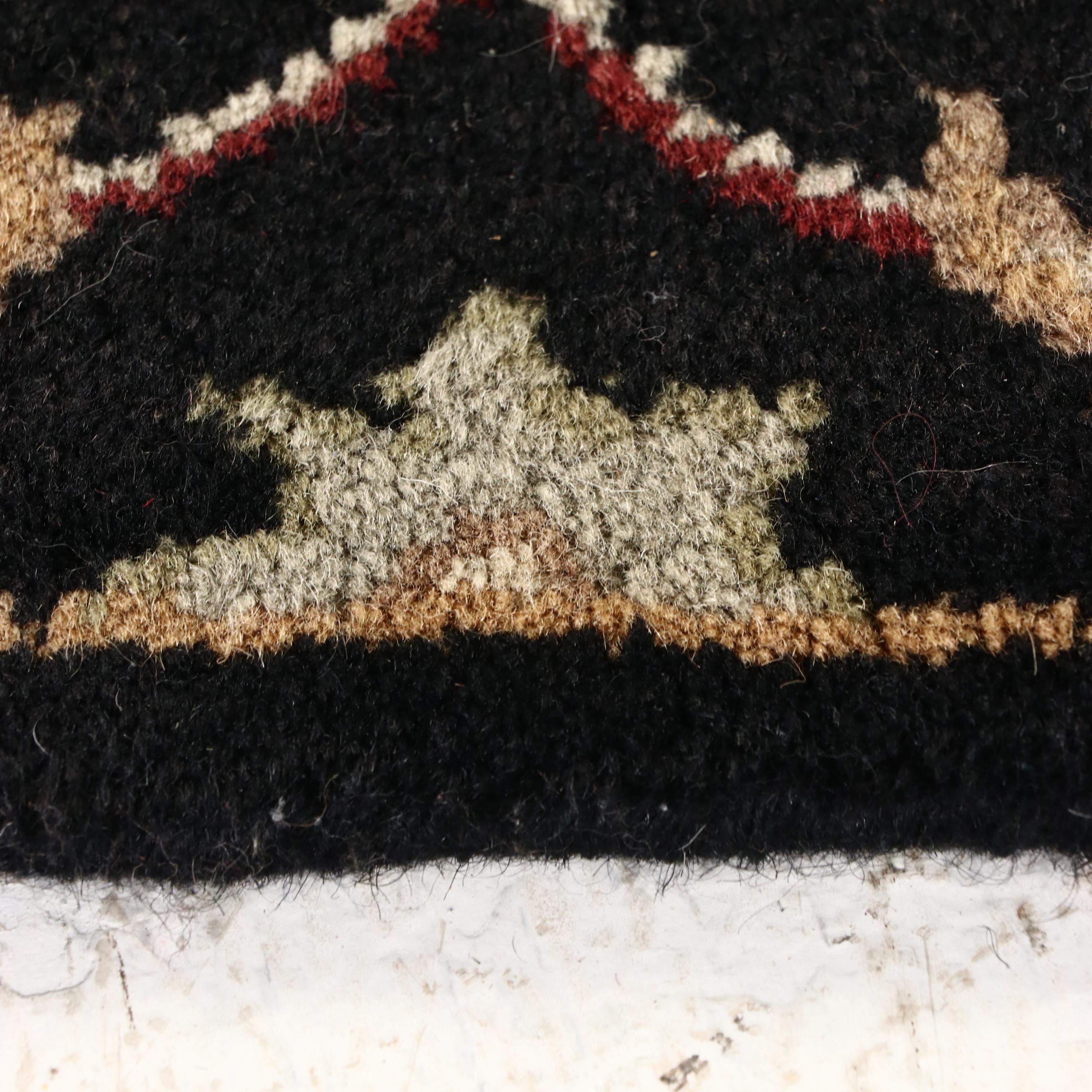 2'3 x 8' Hand-Tufted Artistic Weavers "Middleton" Carpet Runner