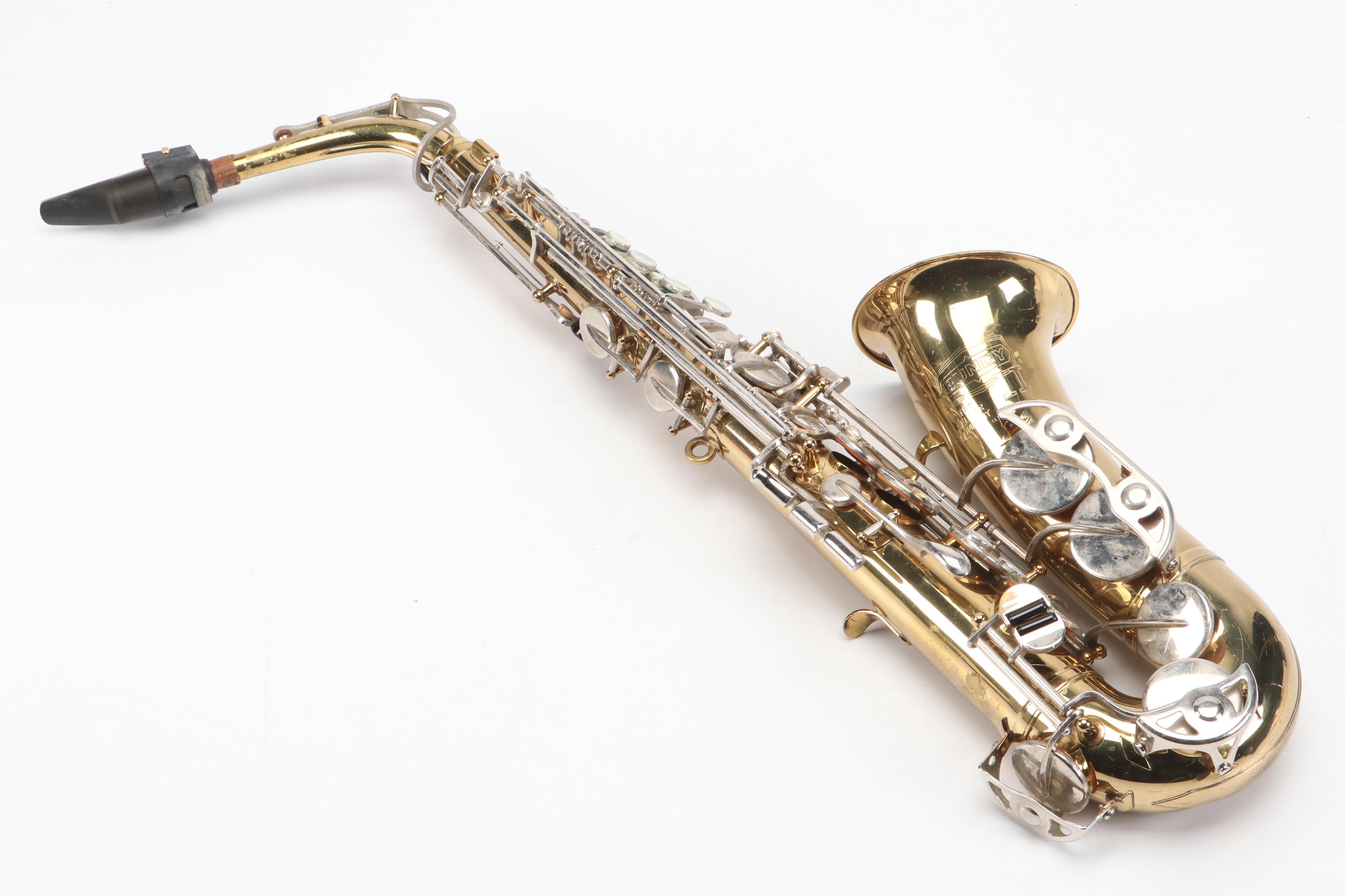 Selmer Bundy II Brass Alto Saxophone with Plastic Case