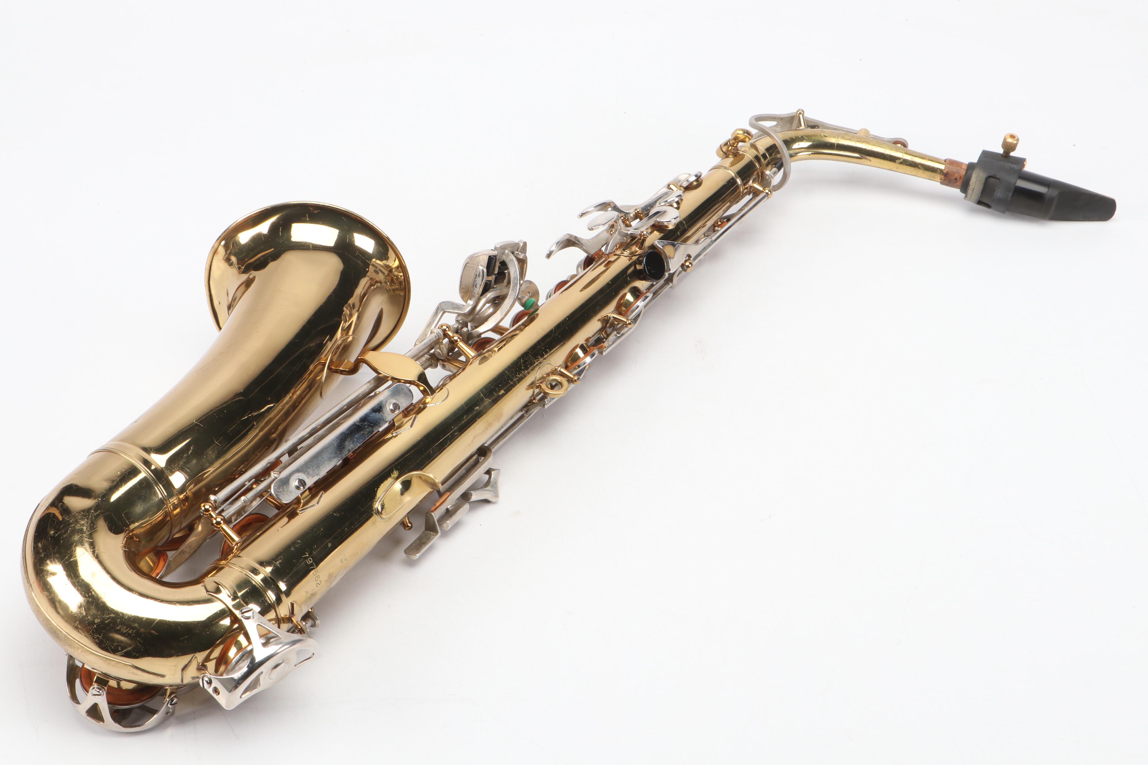 Selmer Bundy II Brass Alto Saxophone with Plastic Case