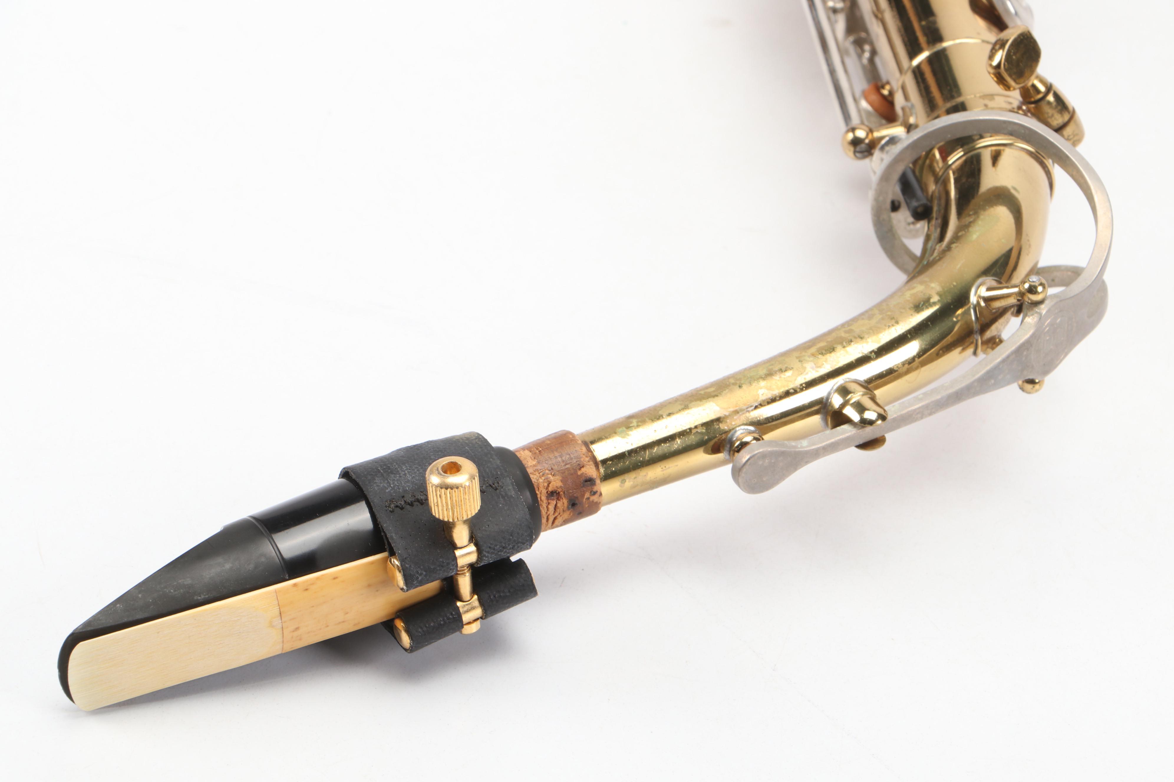 Selmer Bundy II Brass Alto Saxophone with Plastic Case