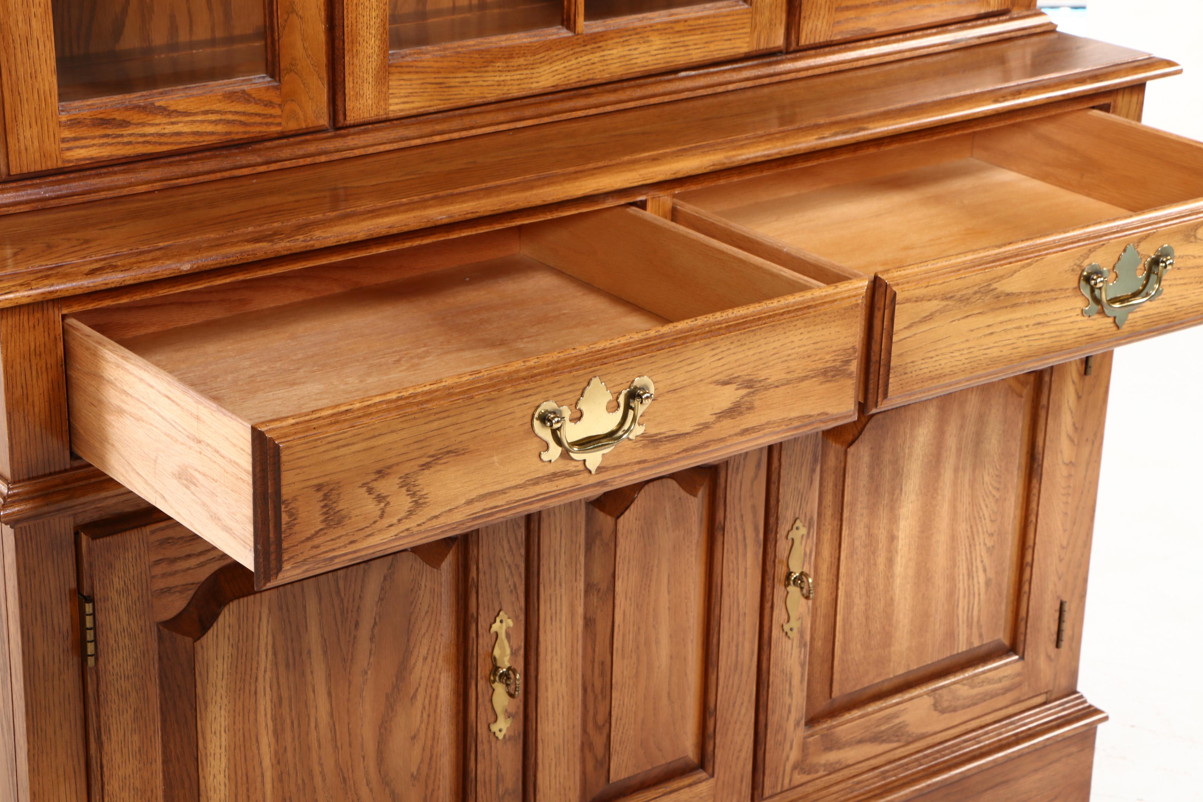 Pennsylvania House Colonial Style Oak Hutch