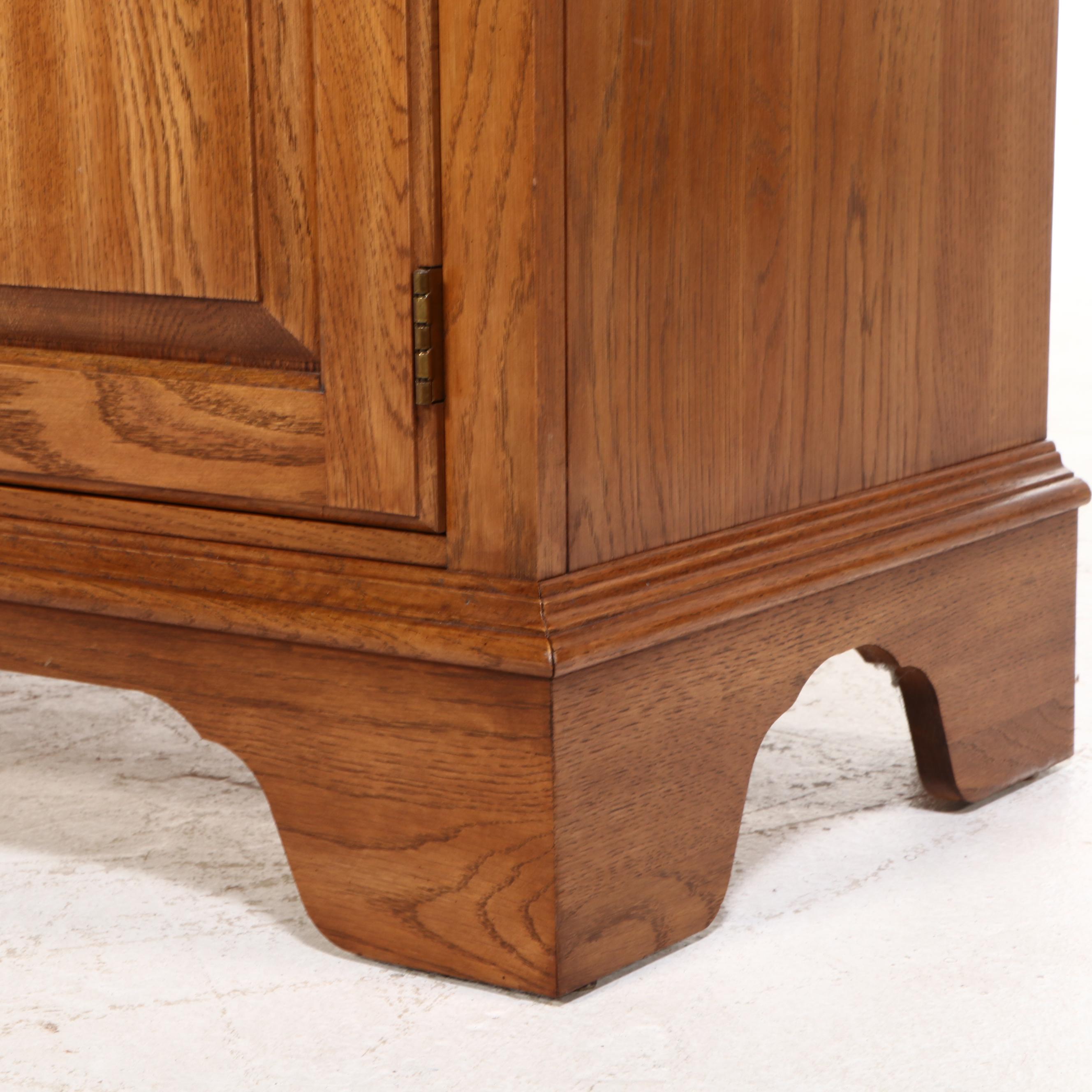 Pennsylvania House Colonial Style Oak Hutch