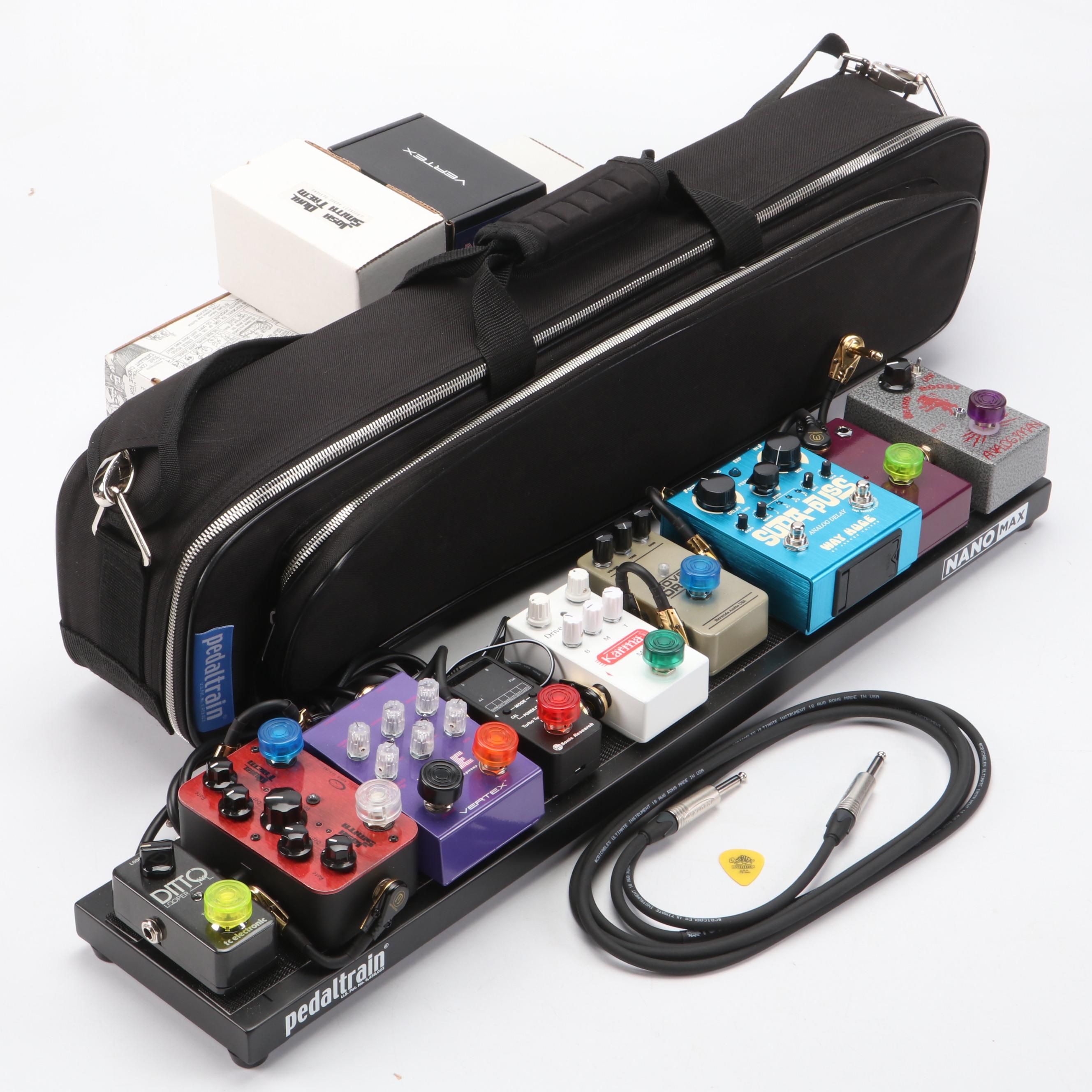 Pedaltrain Pedalboard and Soft Case with Nine Mounted Effects Pedals