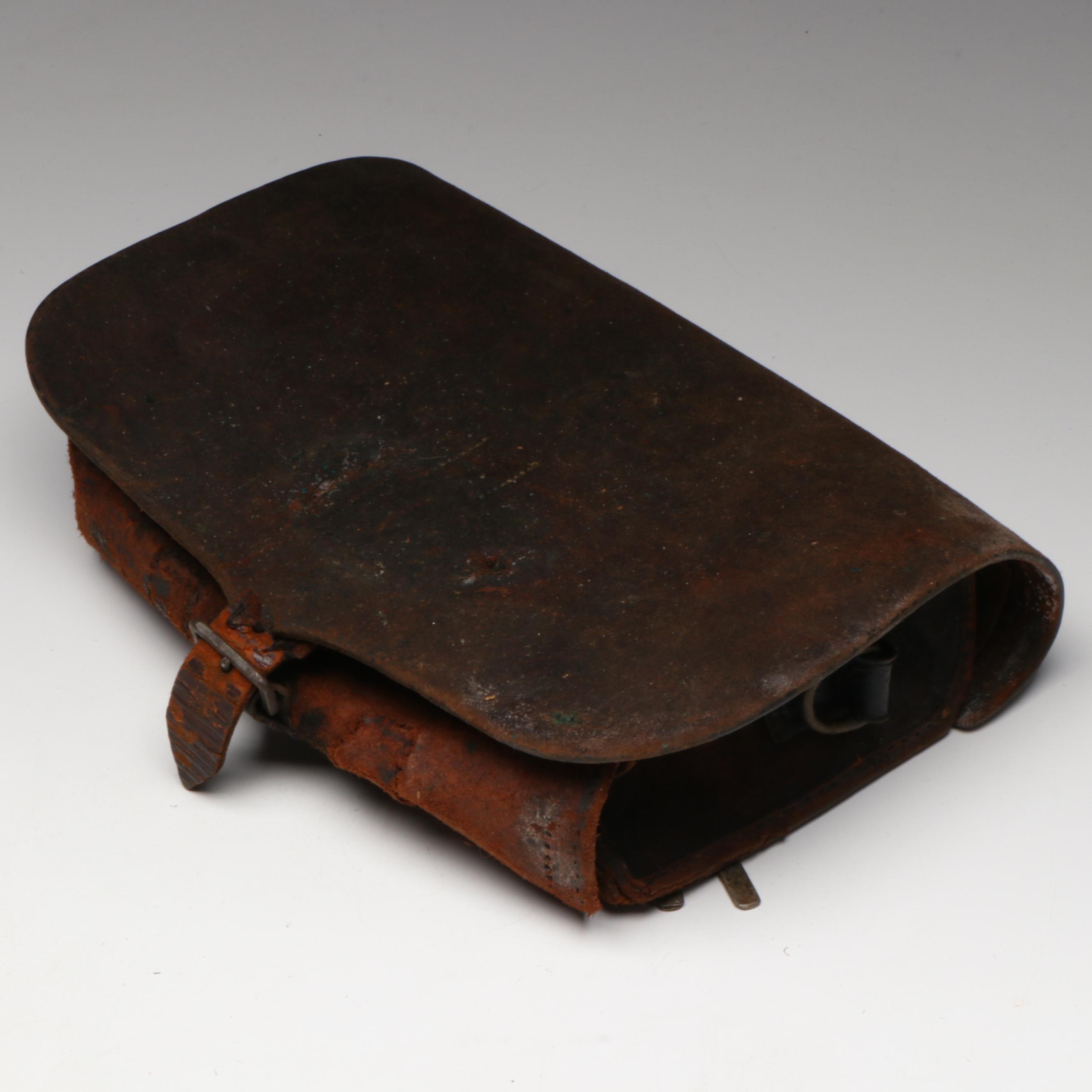 U.S. Military Antebellum Leather Cavalry Carbine Cartridge Box, Mid-19th Century