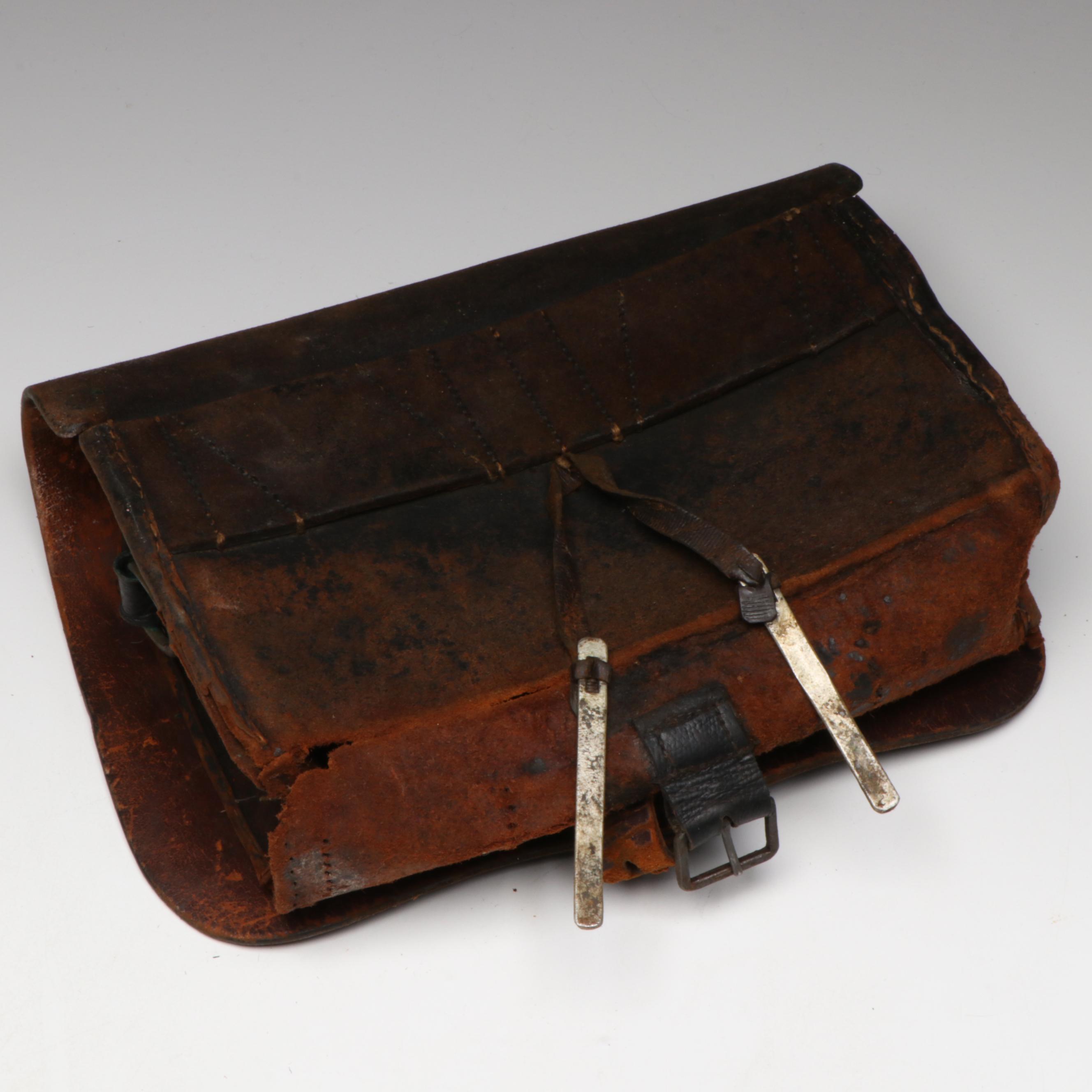 U.S. Military Antebellum Leather Cavalry Carbine Cartridge Box, Mid-19th Century