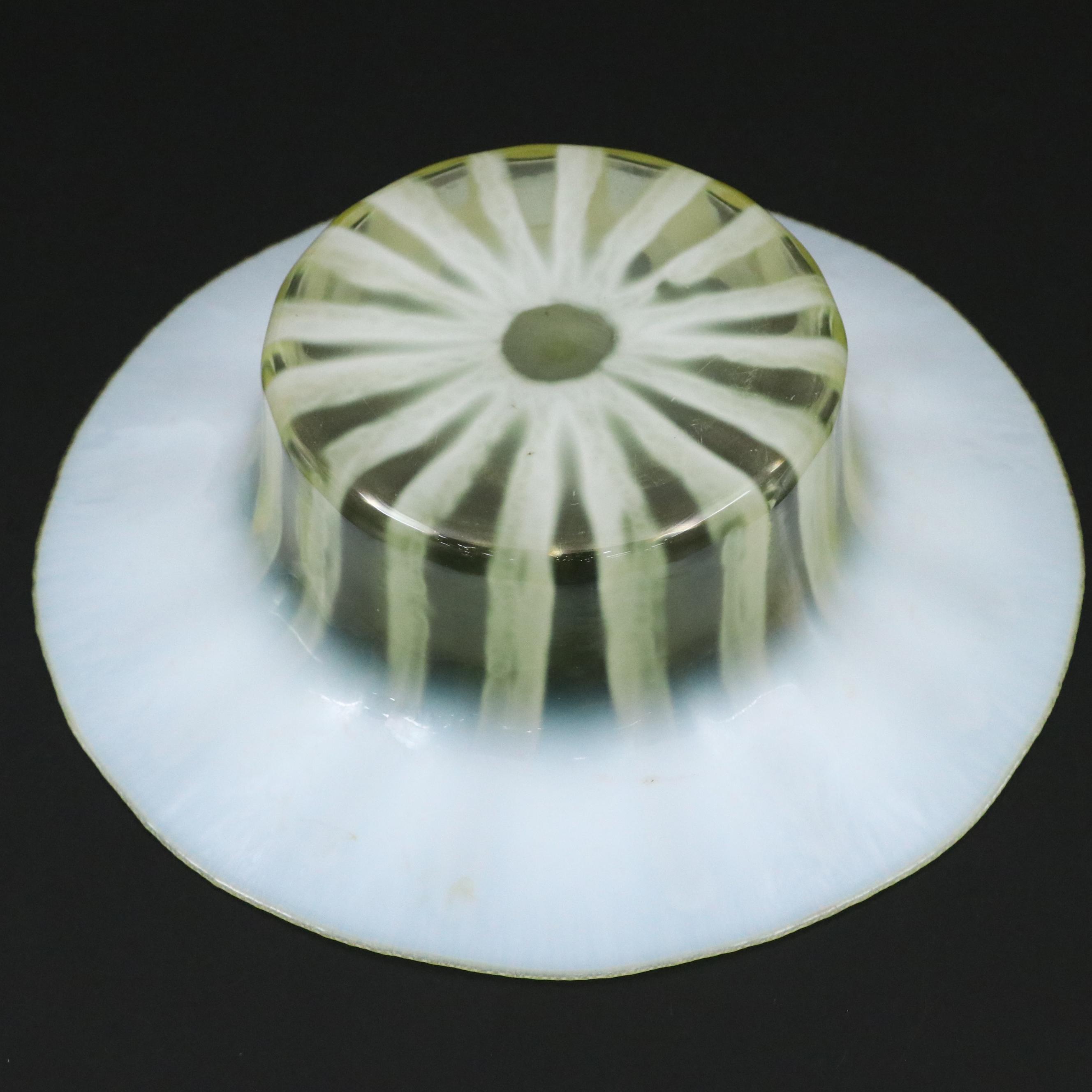 Louis Comfort Tiffany Favrile Opalescent Art Glass Bowl, Early 20th Century