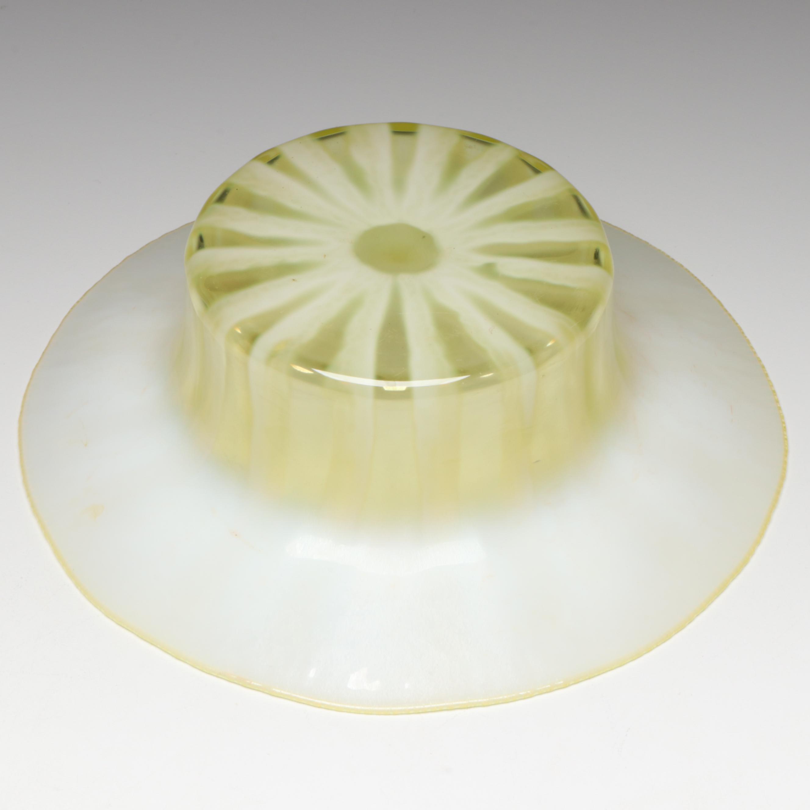 Louis Comfort Tiffany Favrile Opalescent Art Glass Bowl, Early 20th Century