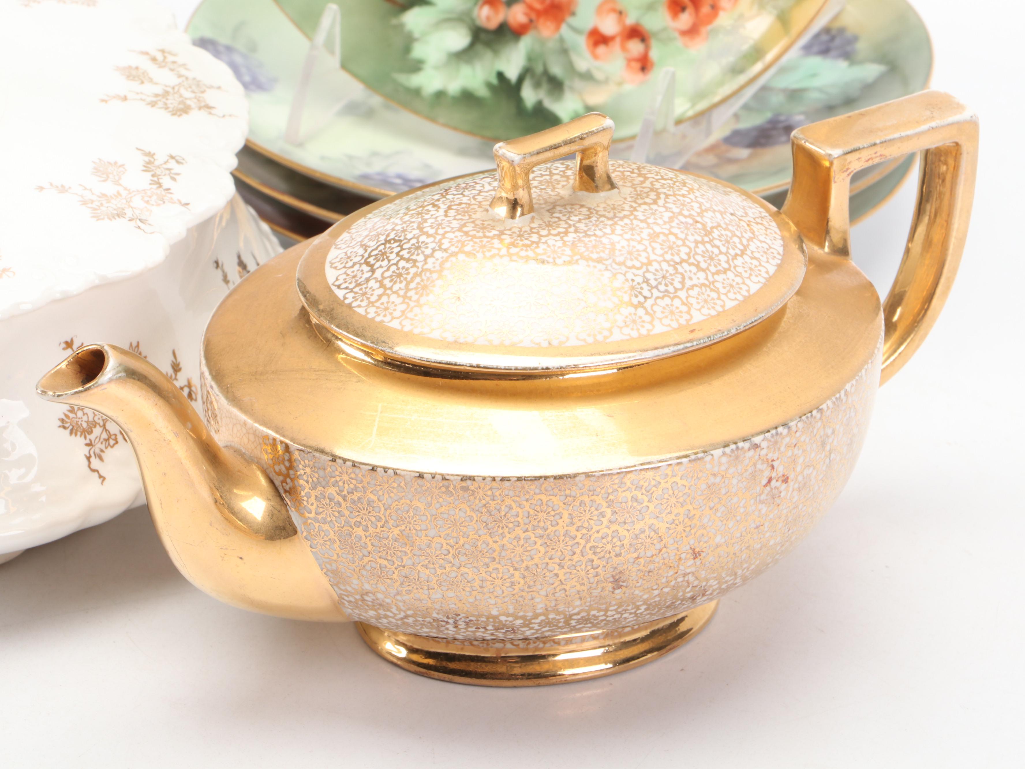 Homer Laughlin "Hudson" Ceramic Oval Covered Vegetable with More Ceramic Décor